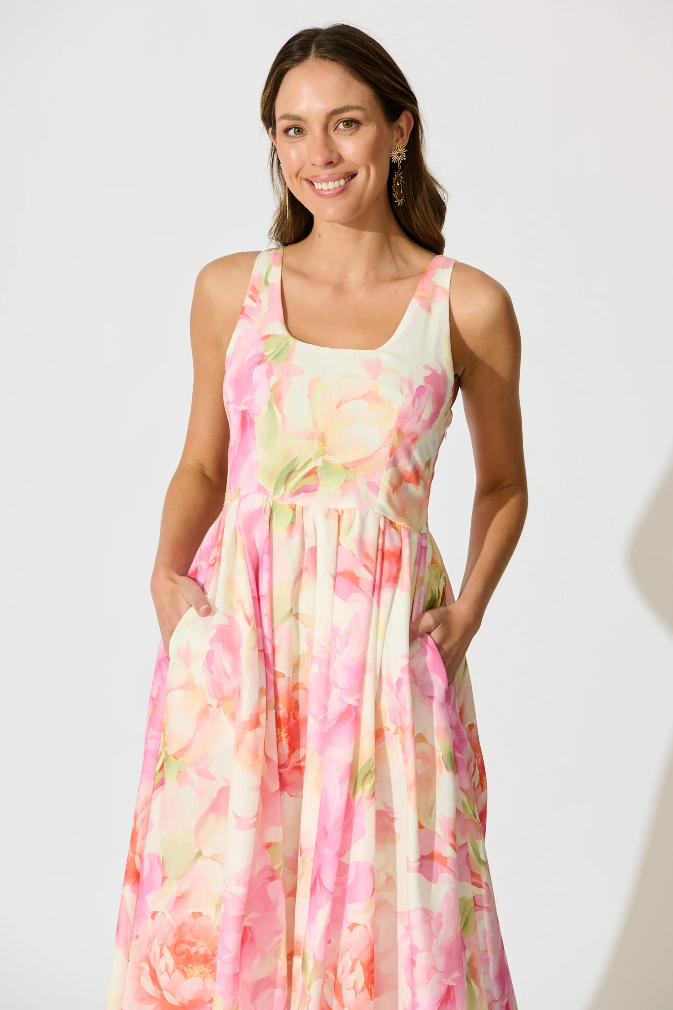 Garden Soirée Maxi Dress in Pink Multi Floral Linen Blend - Image 4