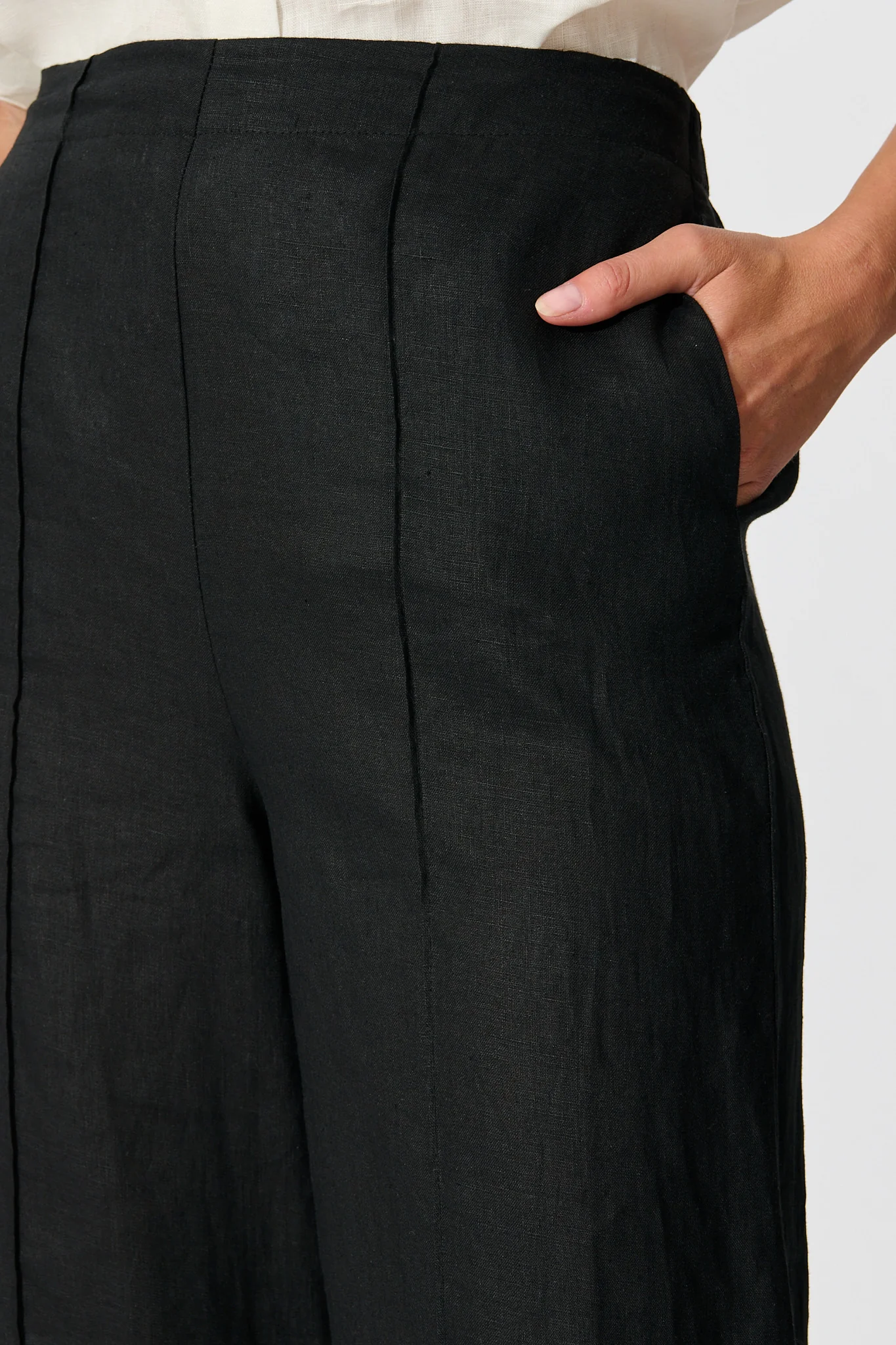 Halara Pant in Black Linen - Image 8