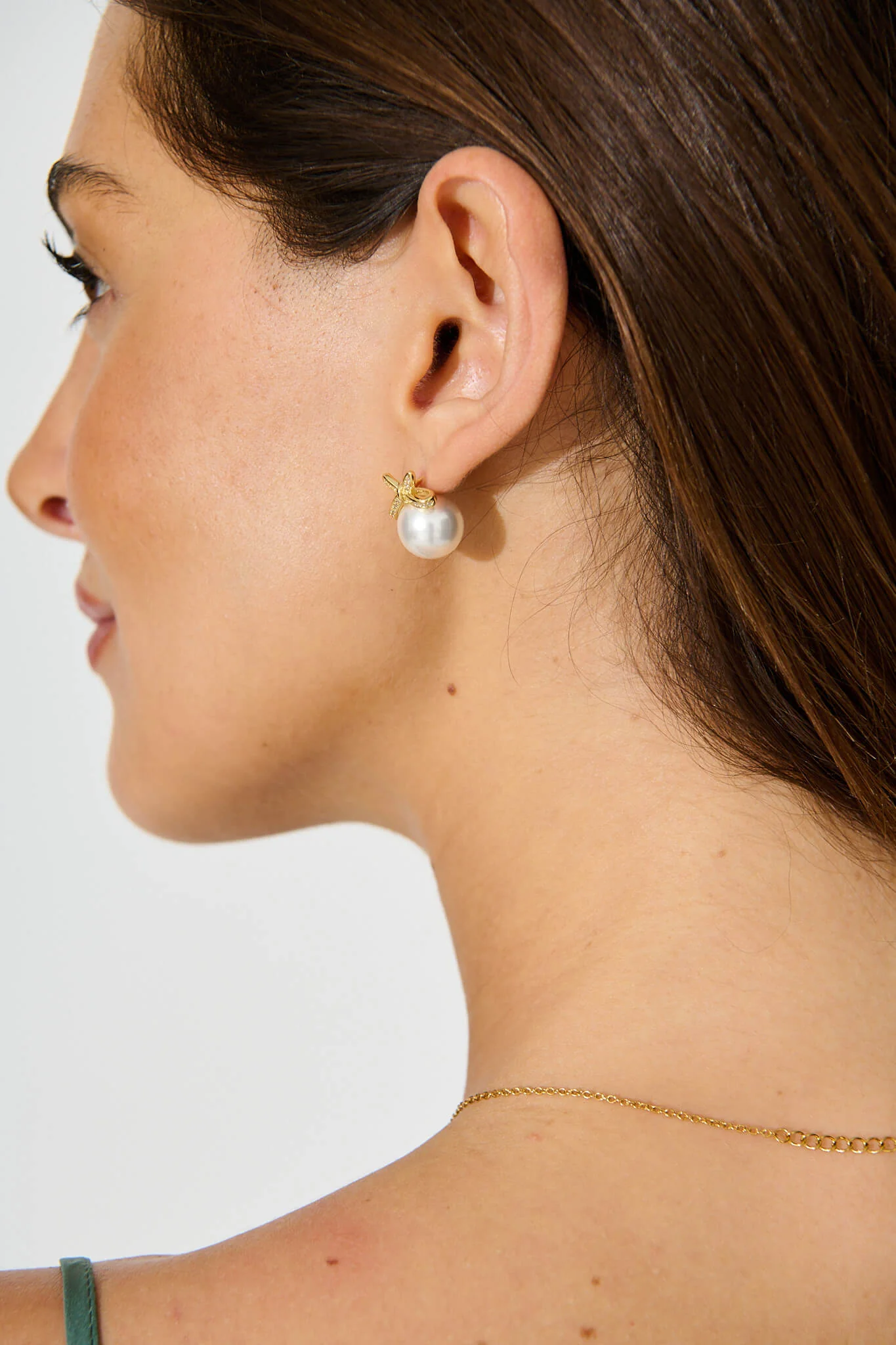 Halley Earrings In Gold With Pearl - Image 4