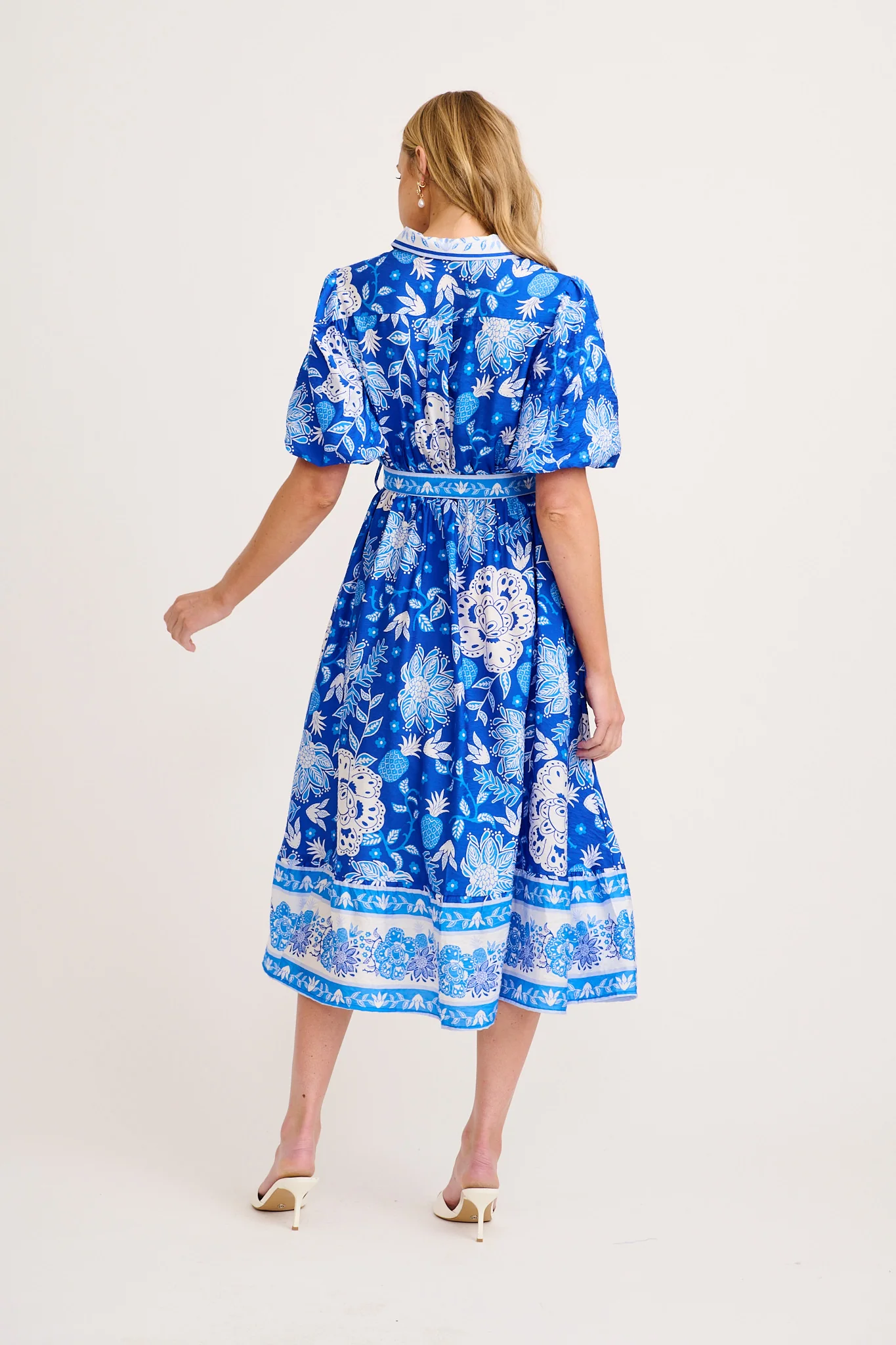 Harlyn Maxi Shirt Dress in Blue with White Floral Linen Blend - Image 4