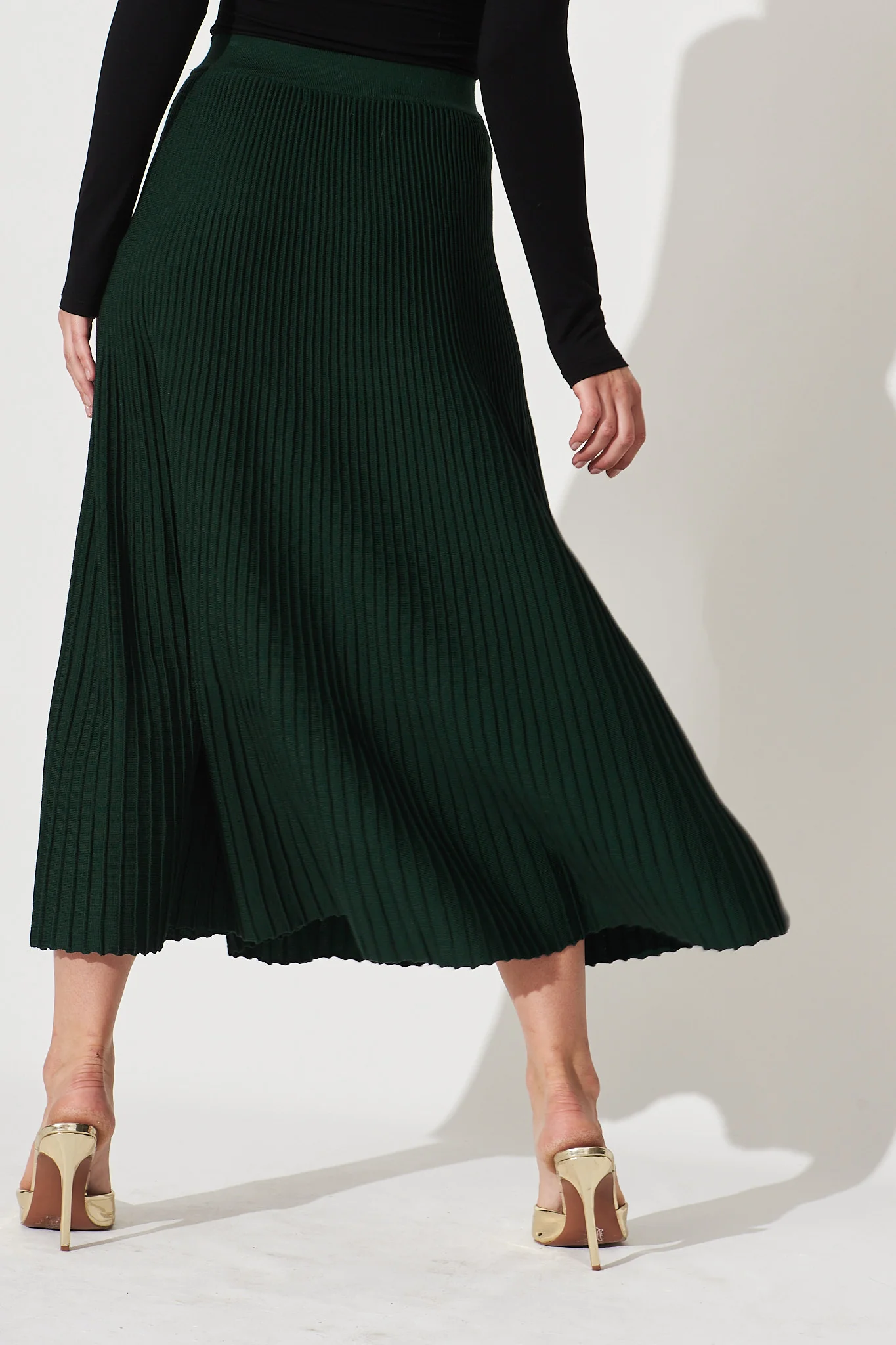 Honeycup Knit Skirt In Emerald Green Cotton Blend - Image 8