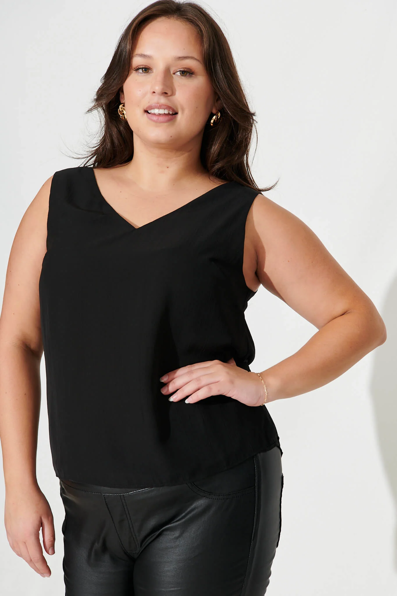 Indy Top In Black - Image 7