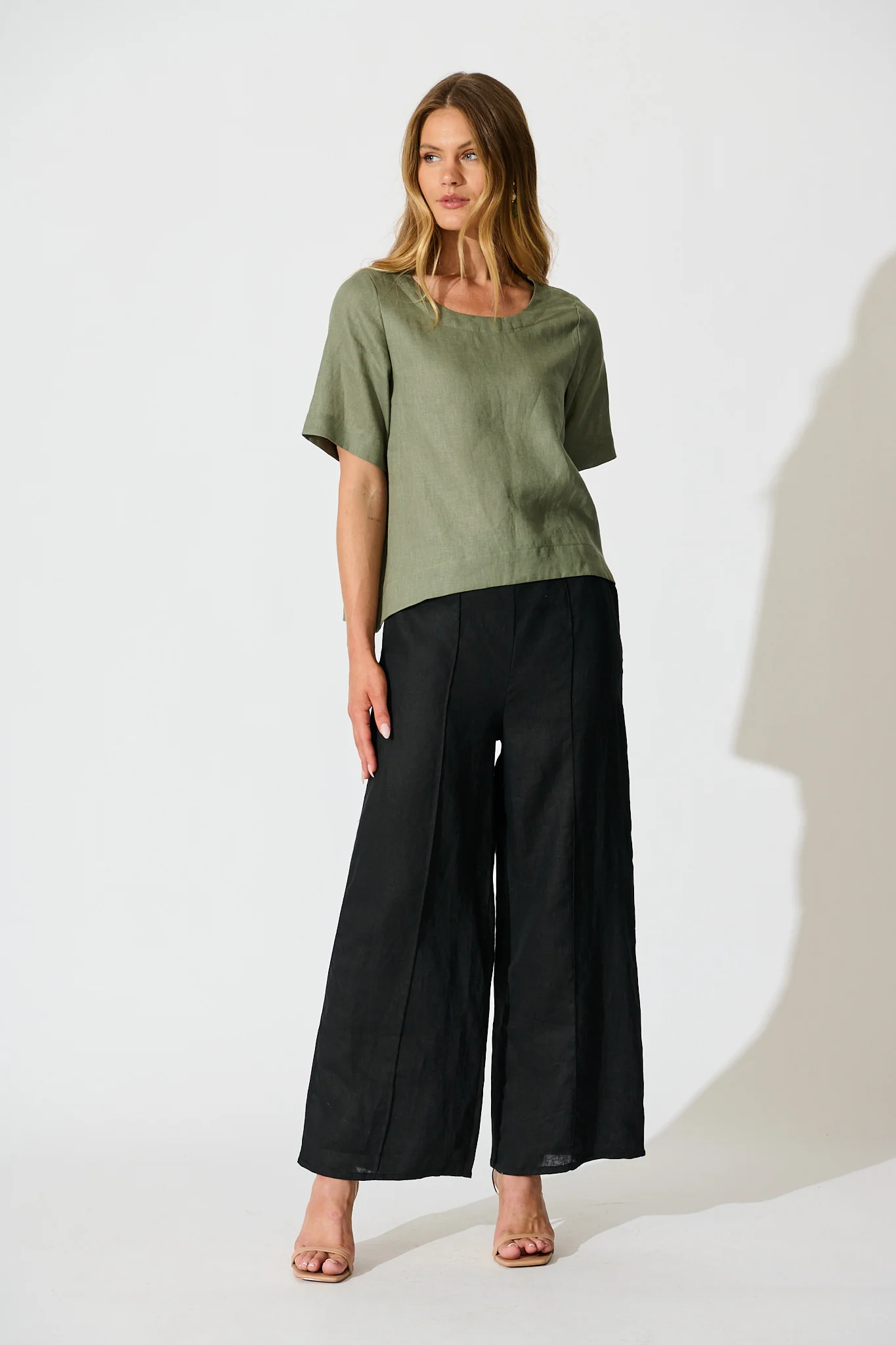 Island Soul Top in Khaki Linen - Image 6