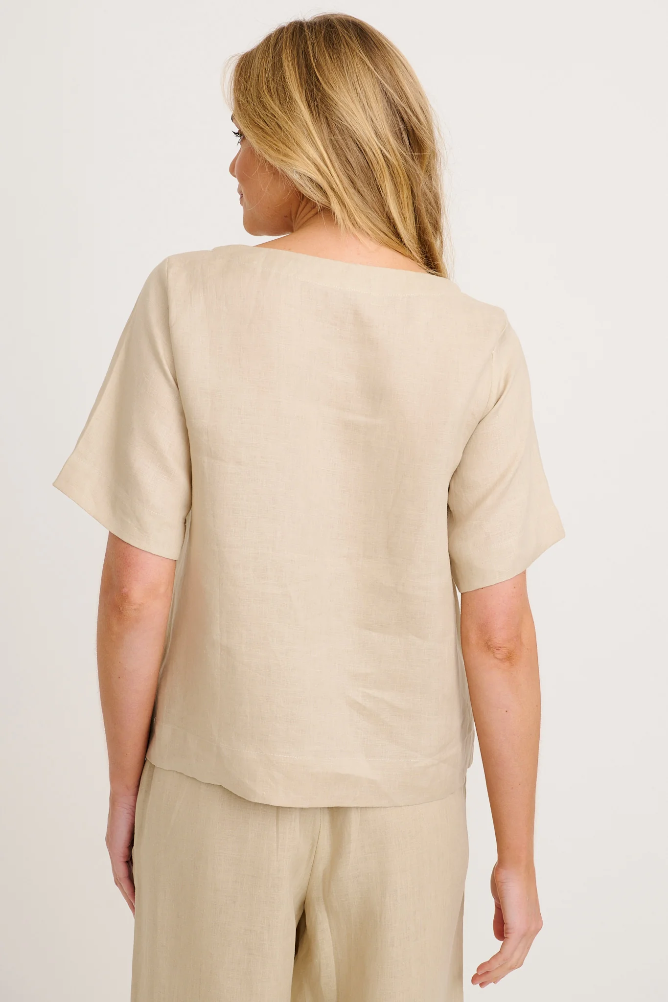 Island Soul Top in Stone Linen - Image 6