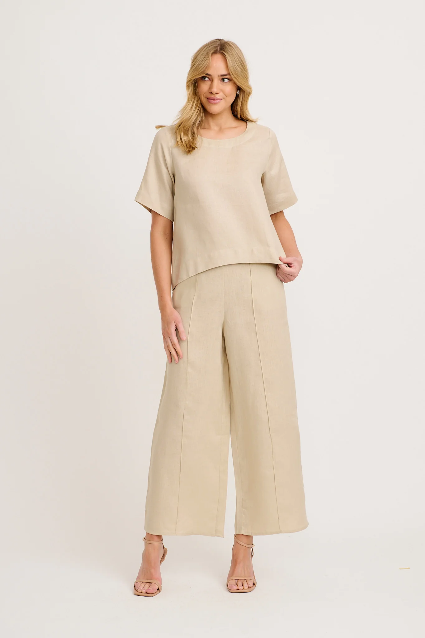 Island Soul Top in Stone Linen - Image 7