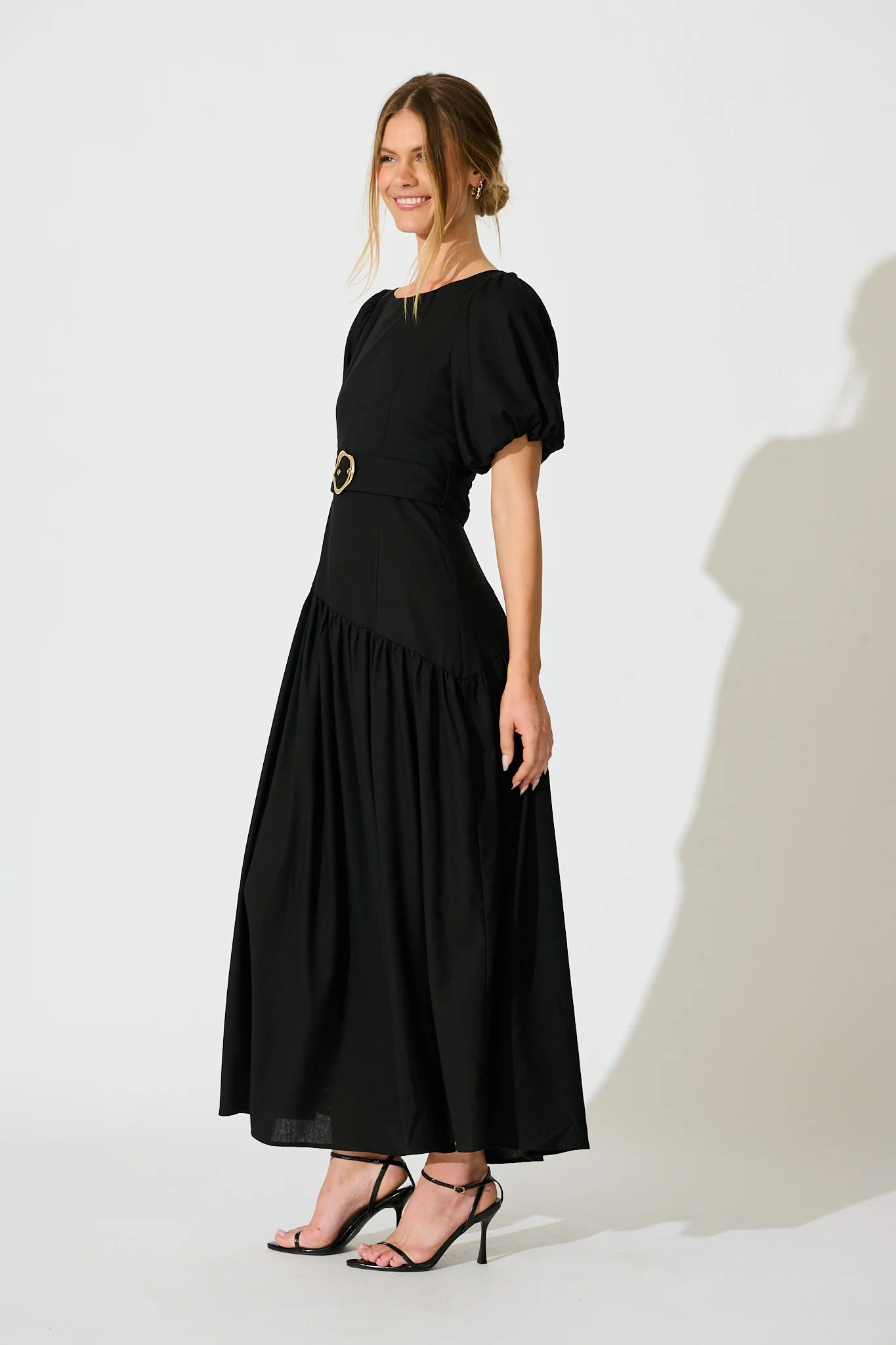 Isleen Maxi Dress in Black Linen Blend - Image 3