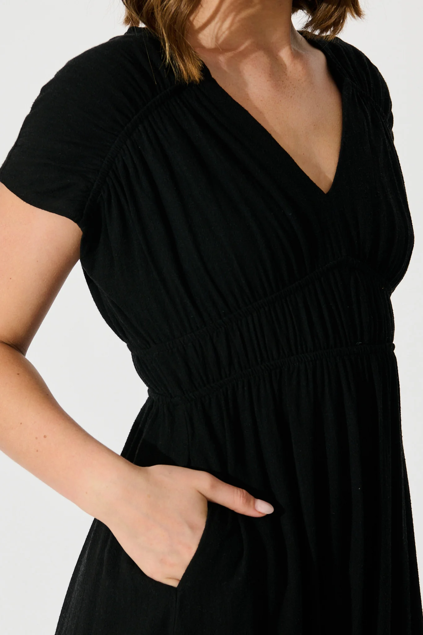 Ismaria Midi Dress in Black Linen Blend - Image 5