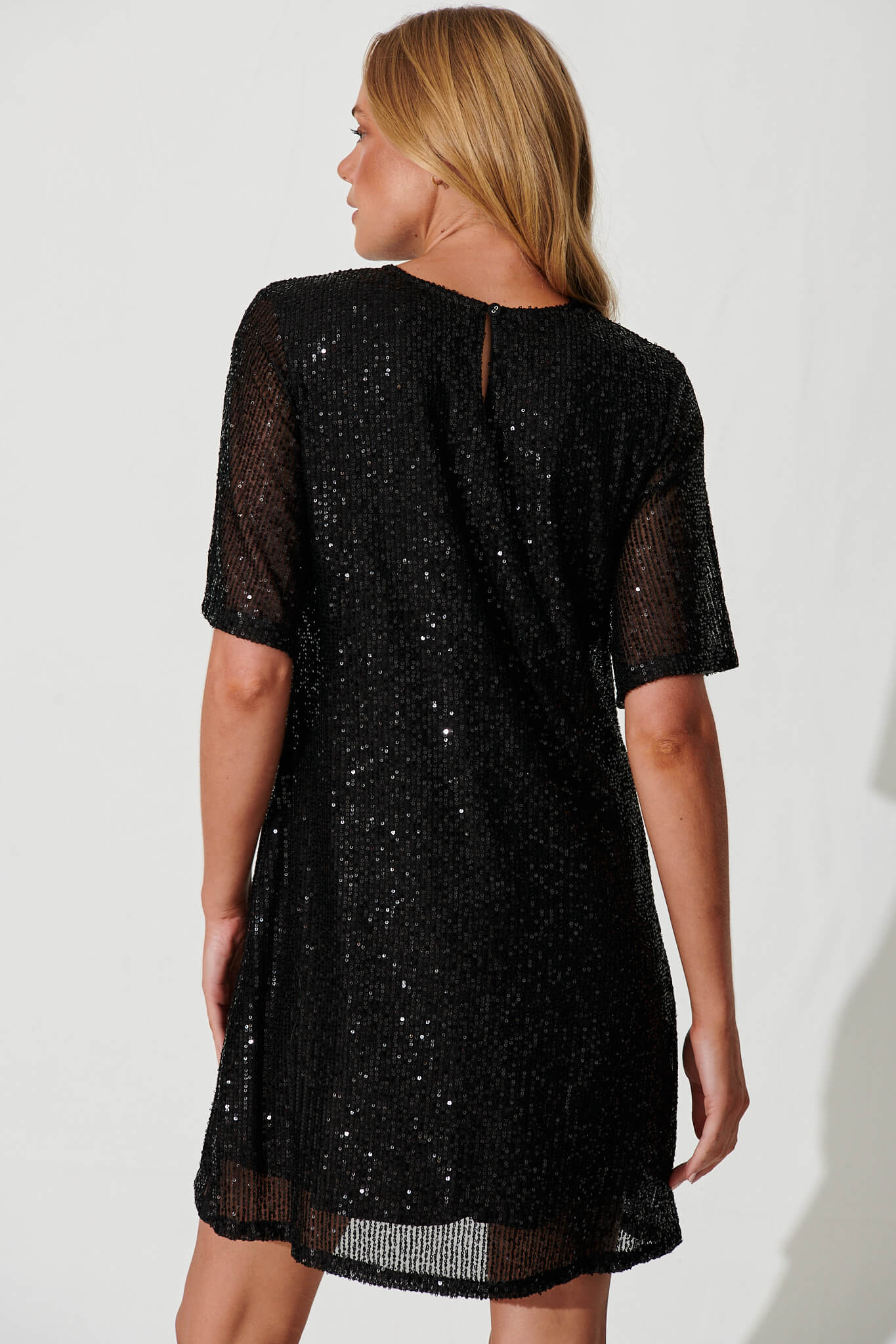 Its Me Dress In Black Sequin - Image 4
