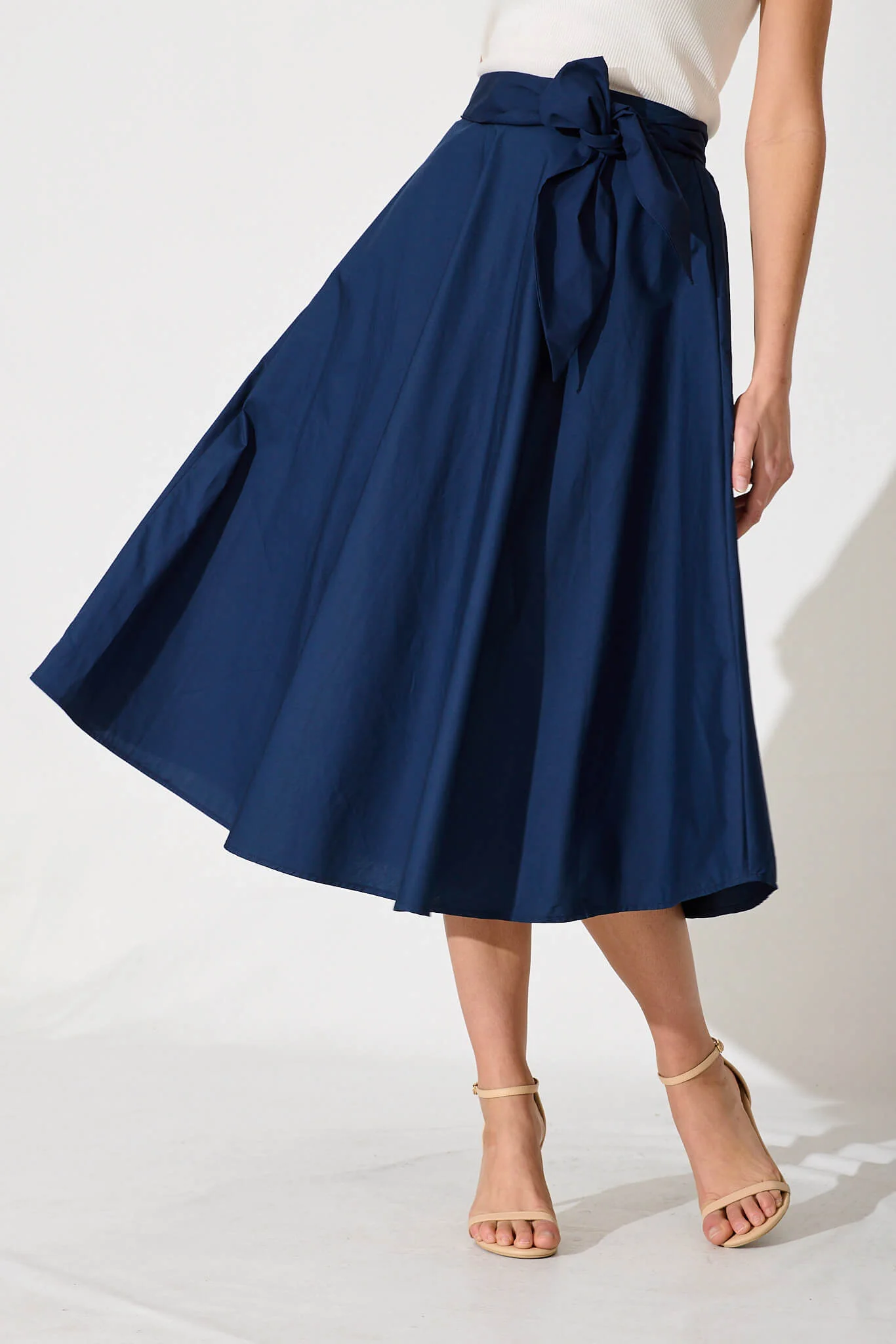 Ivy Midi Skirt In Navy Cotton - Image 2