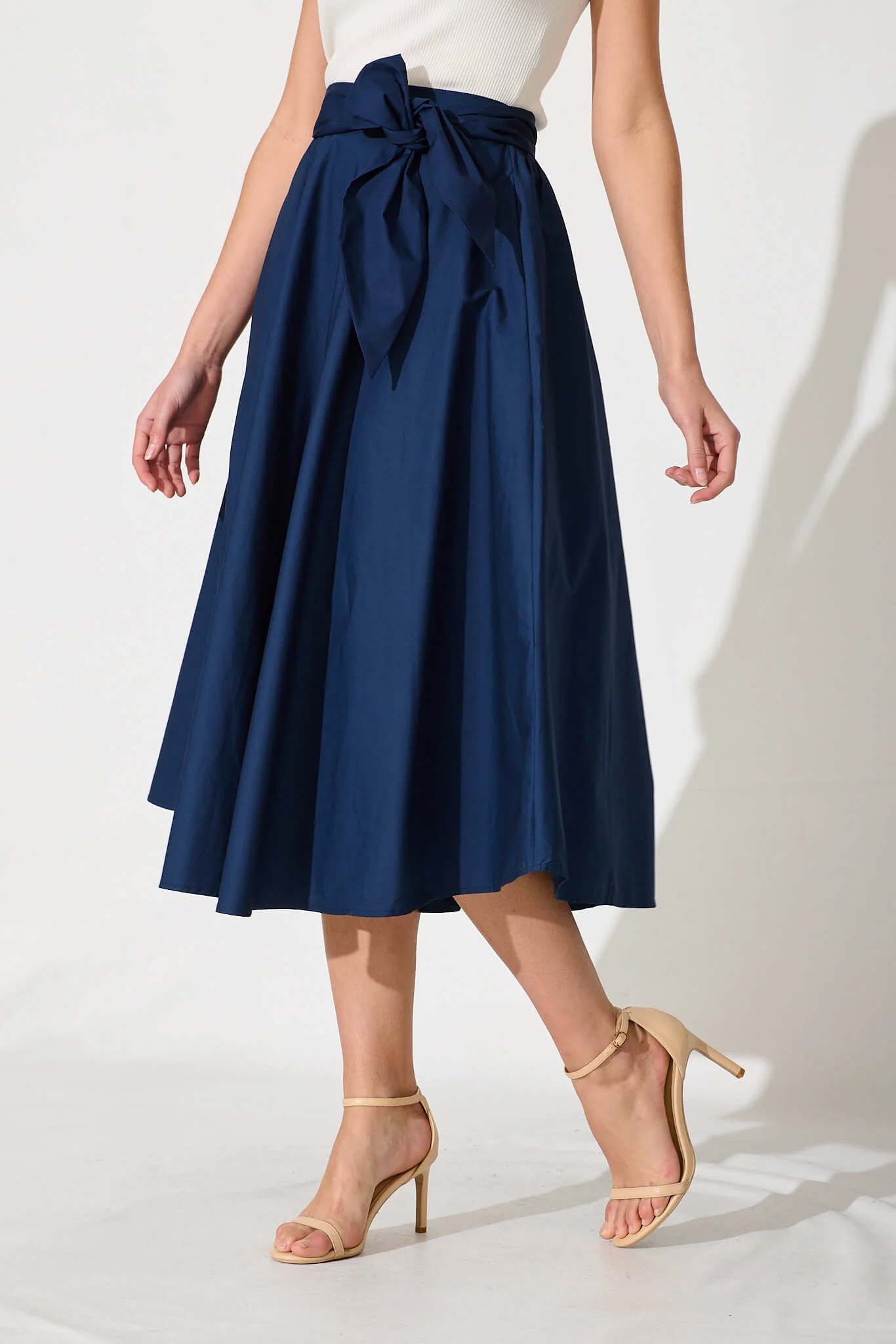 Ivy Midi Skirt In Navy Cotton - Image 5