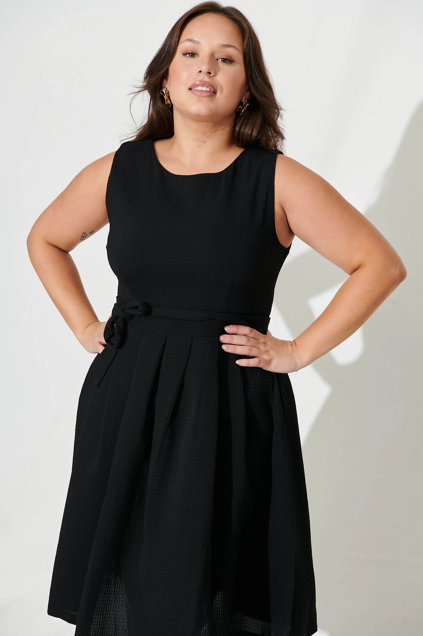 Jardin Dress In Textured Black - Image 6