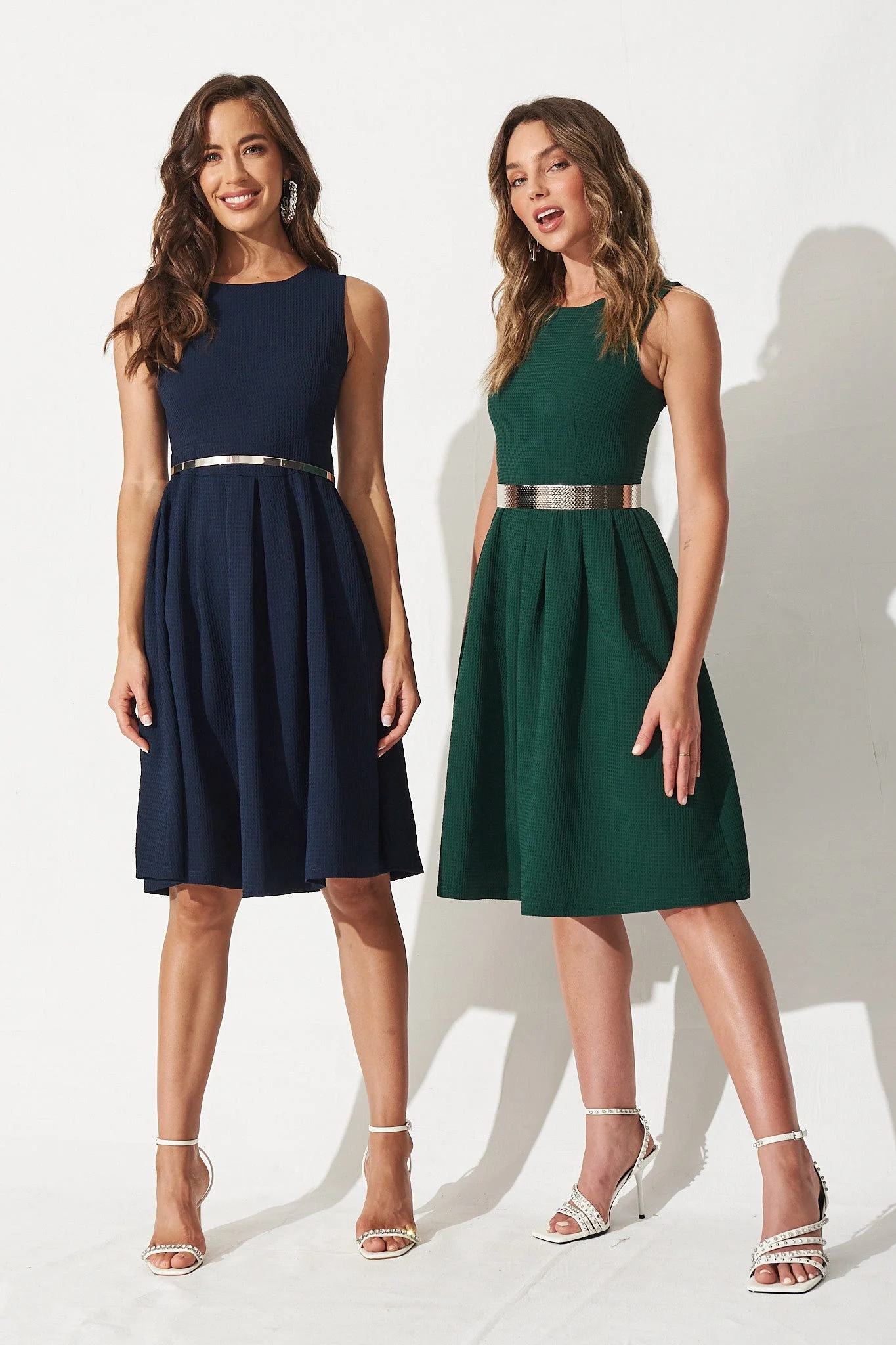 Jardin Dress In Textured Emerald Green - Image 9