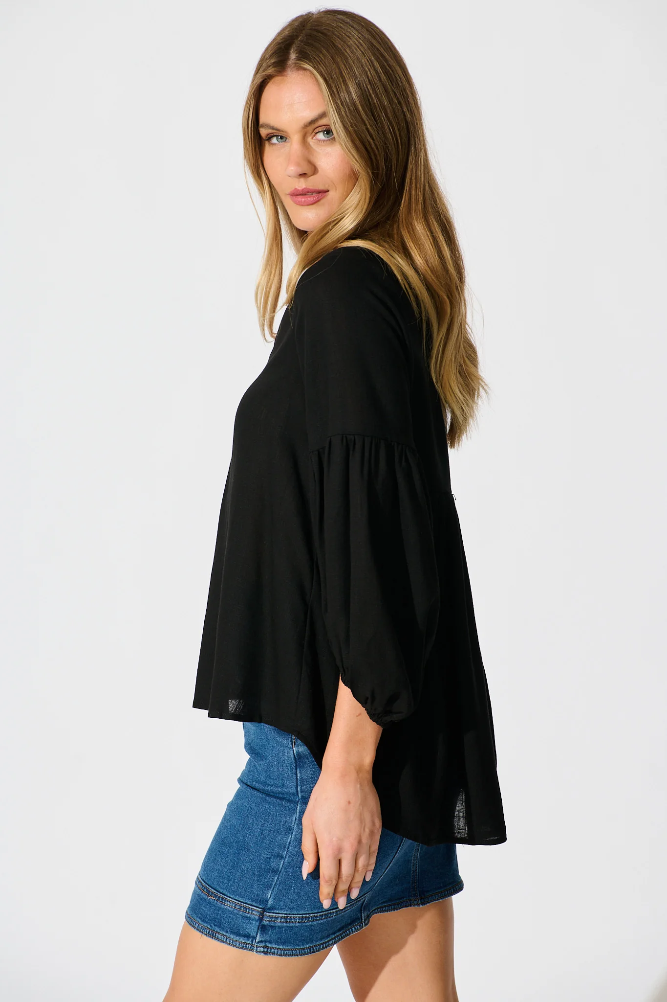 Jasper Top In Black Linen Blend - Image 2