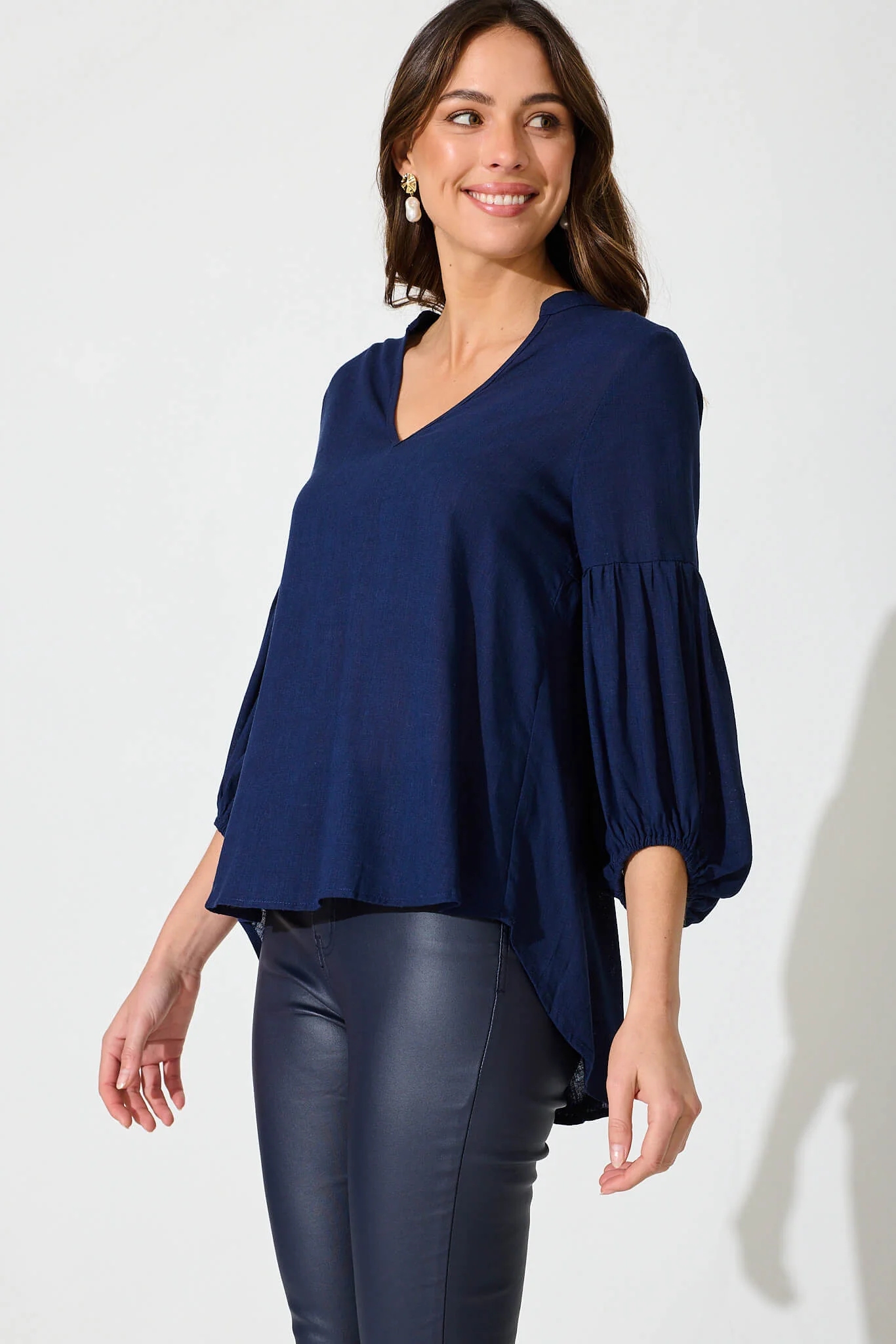 Jasper Top In Navy Linen Blend - Image 2