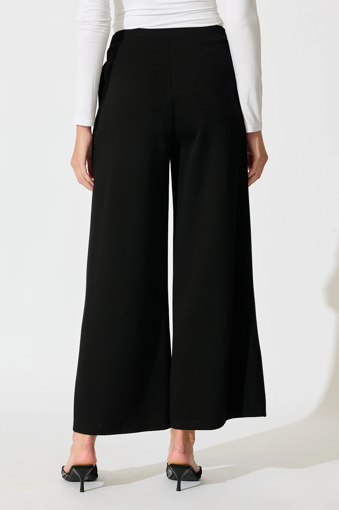 Jeannette Pant in Black - Image 3