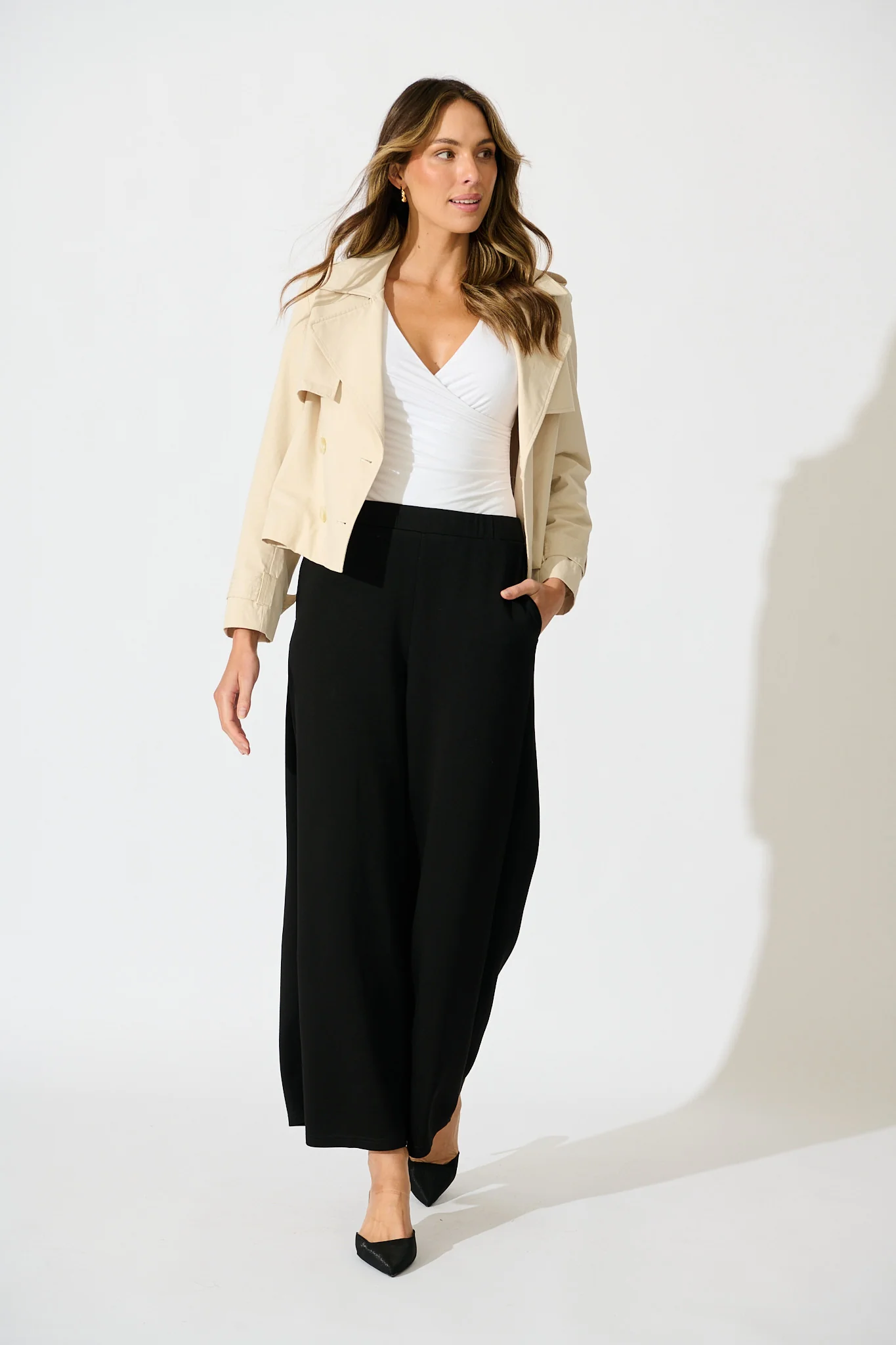 Jeannette Pant in Black - Image 4