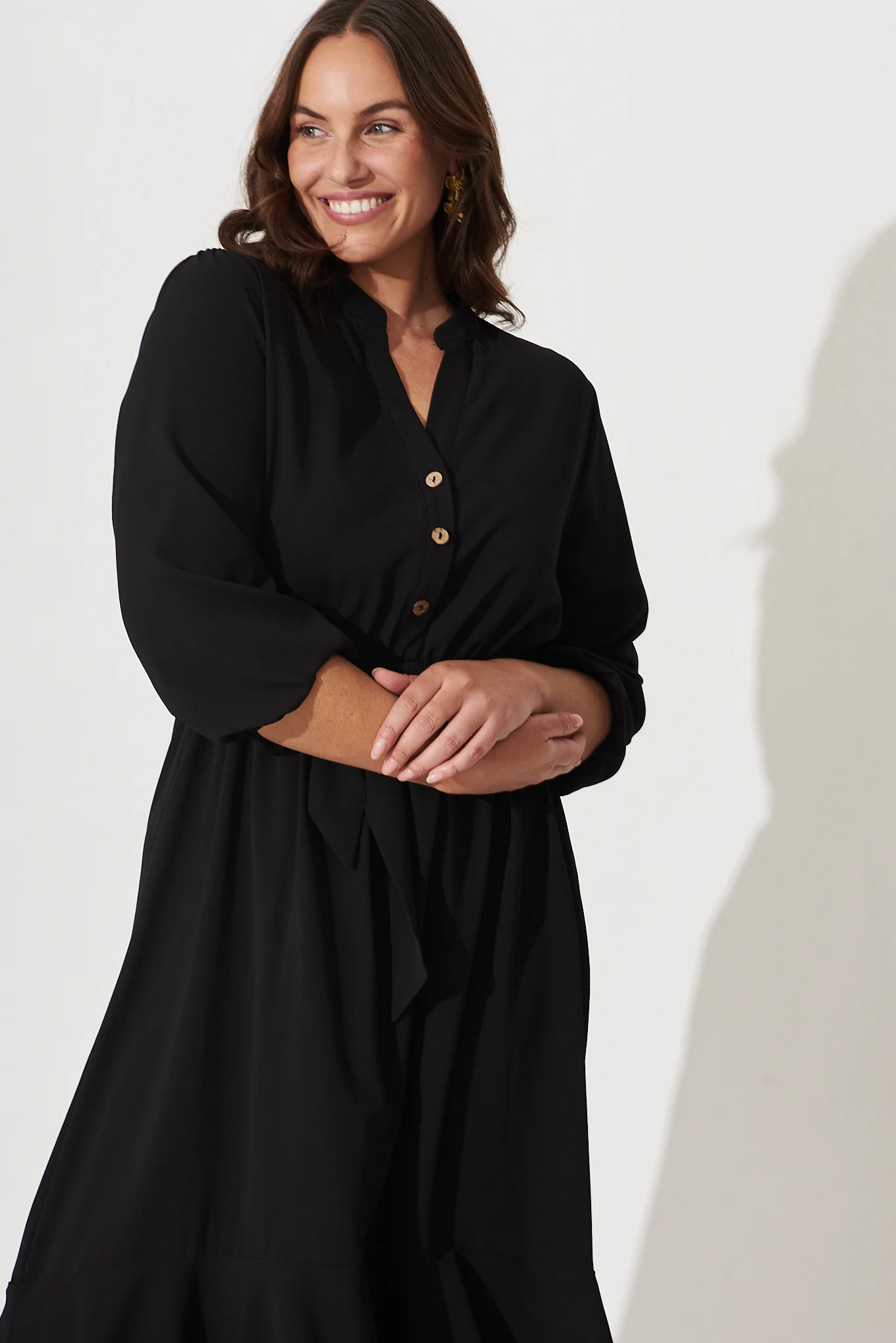 Jemimah Midi Dress In Black Crepe - Image 6