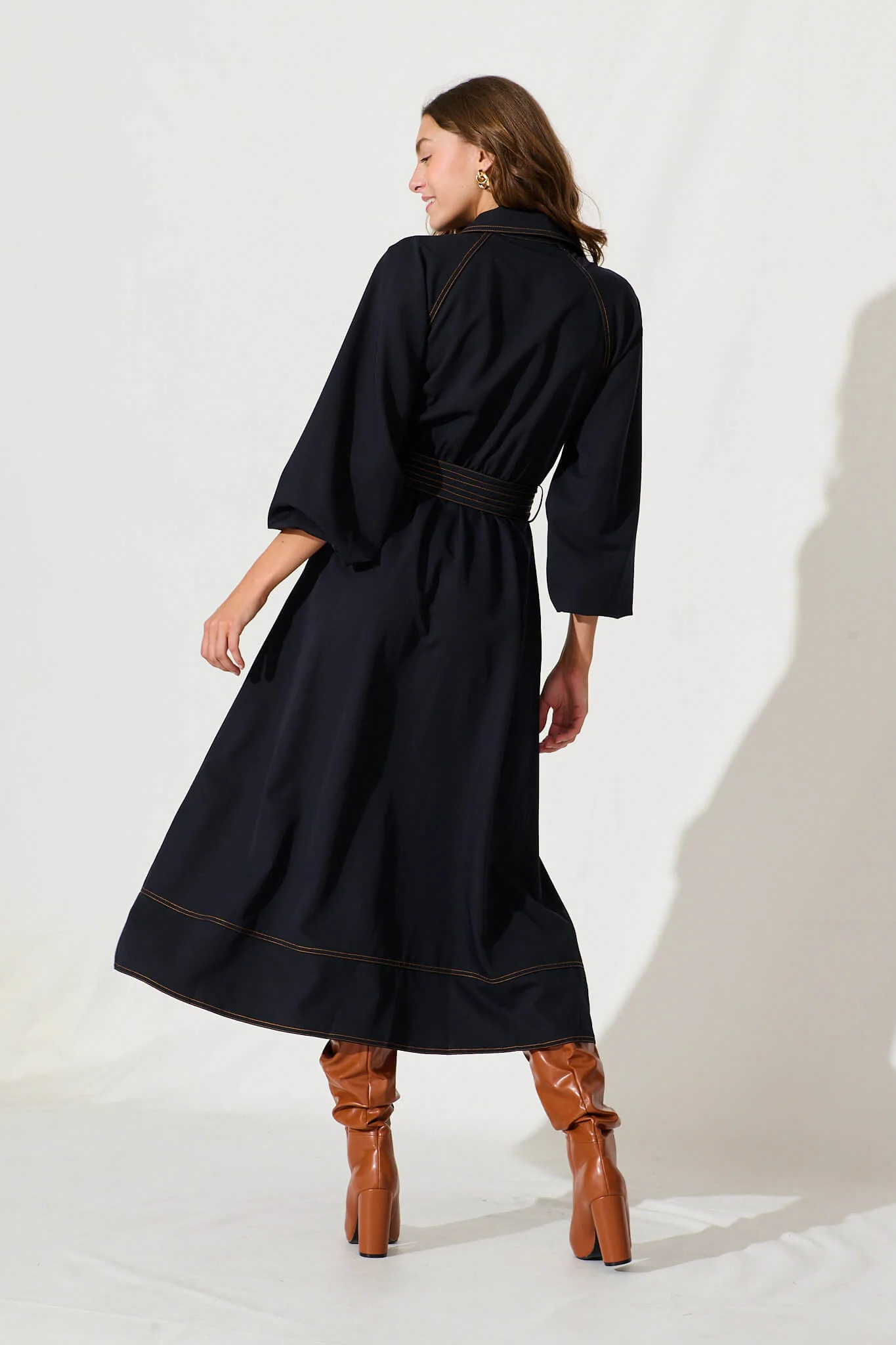 Josephina Midi Shirt Dress In Navy - Image 4