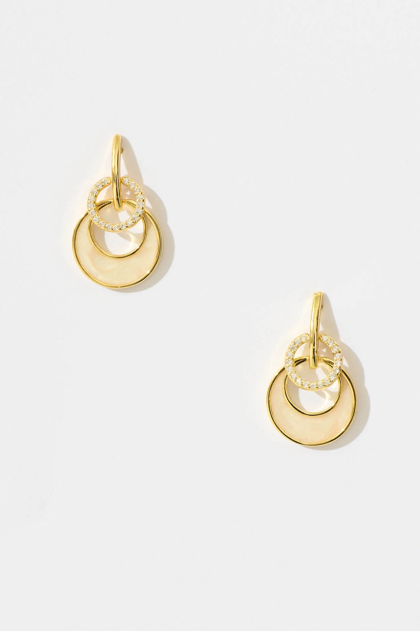 Jovelle Drop Earrings in White Pearl