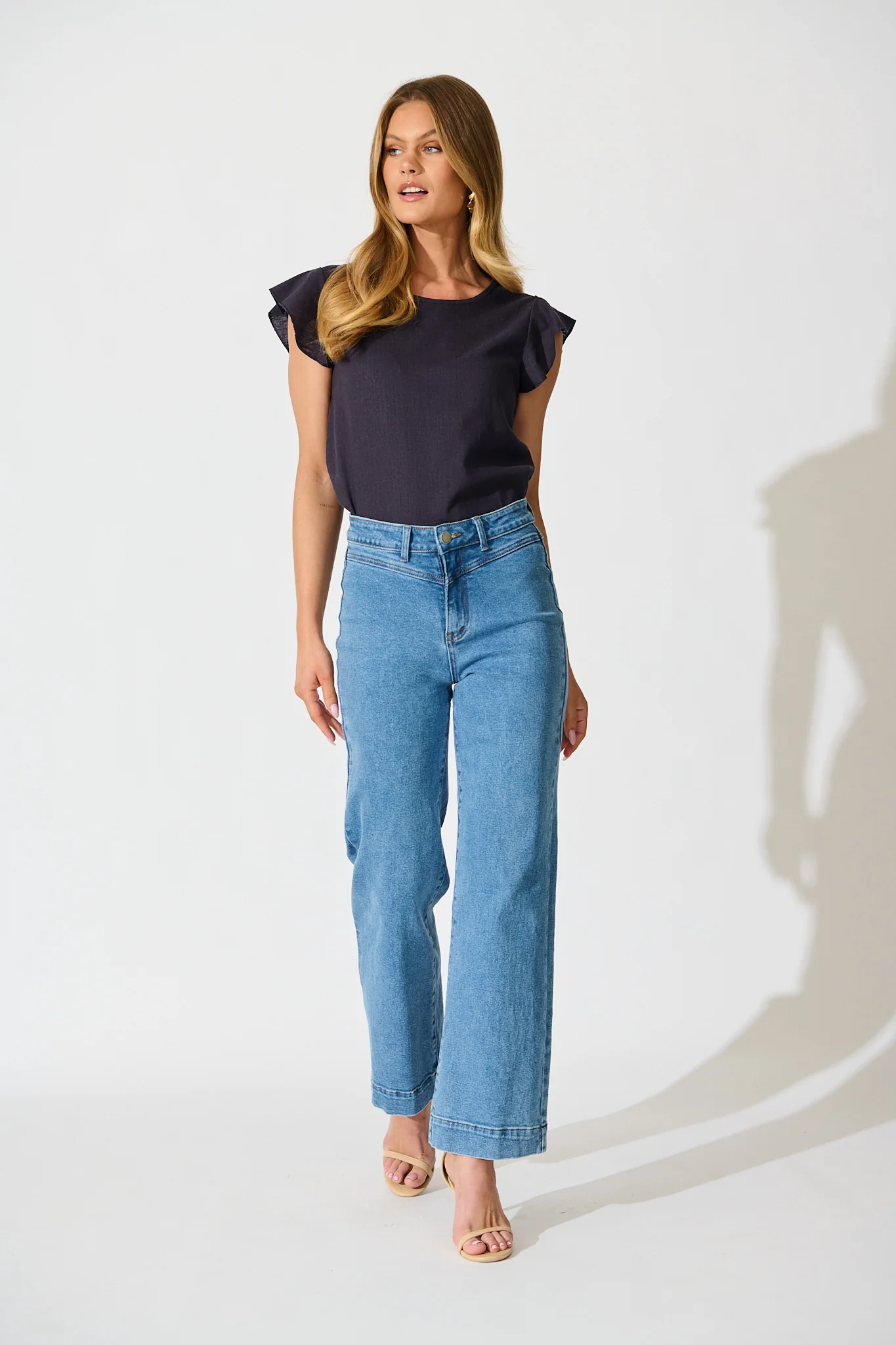 Kylie Top in Navy Linen Blend - Image 4