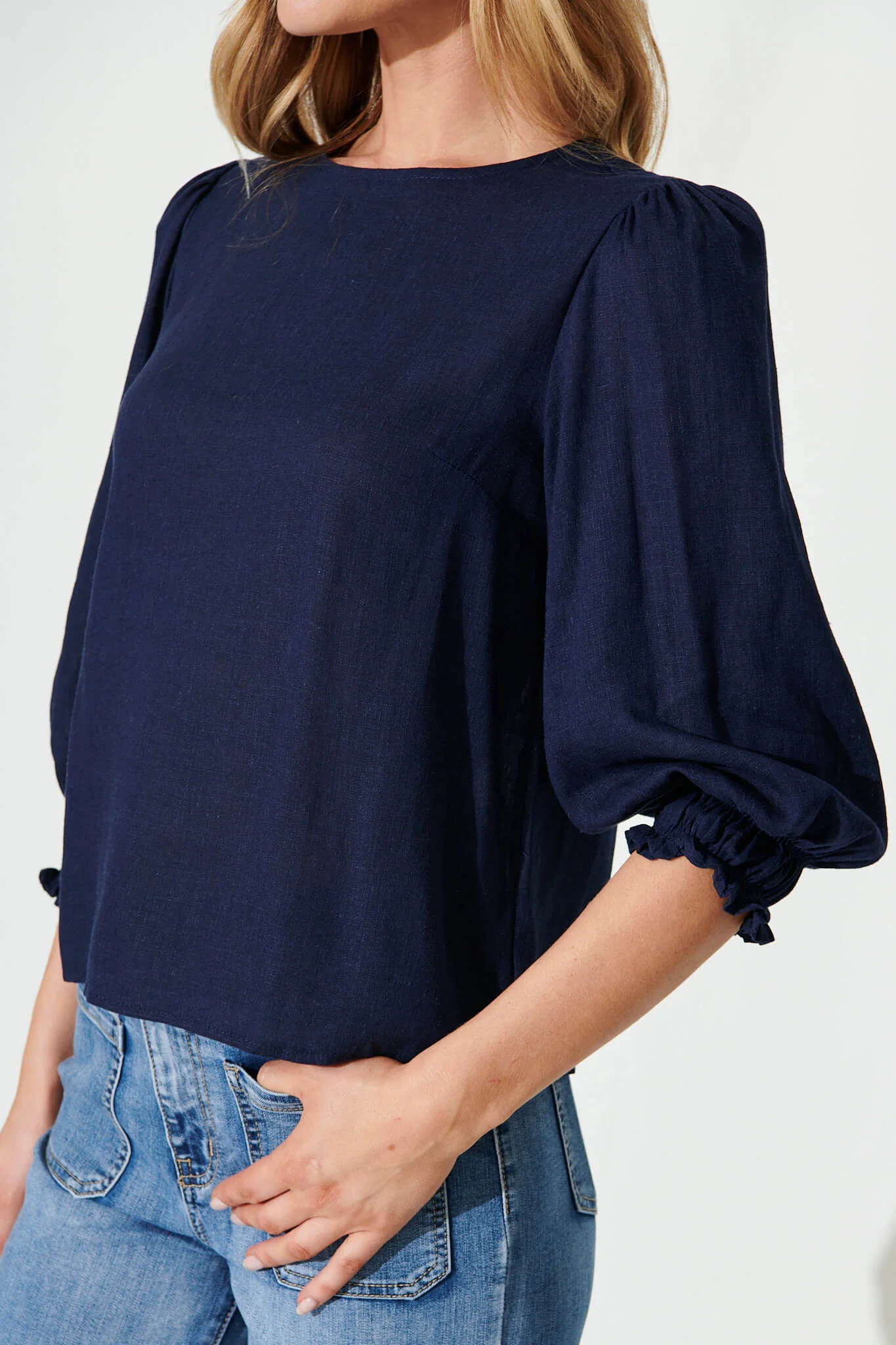 Lanie Top In Navy Cotton Linen - Image 8