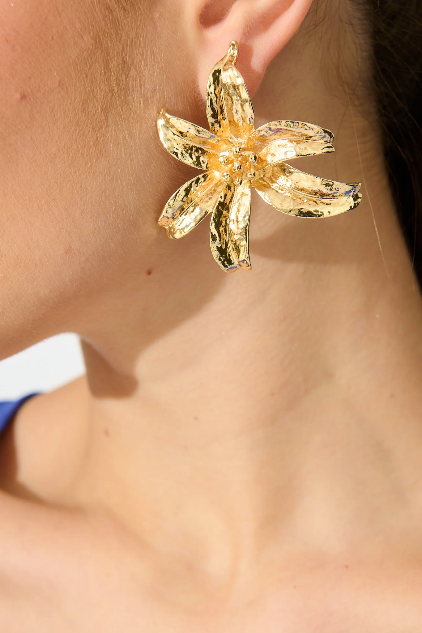 Lianne Lily Stud Earrings in Gold - Image 6