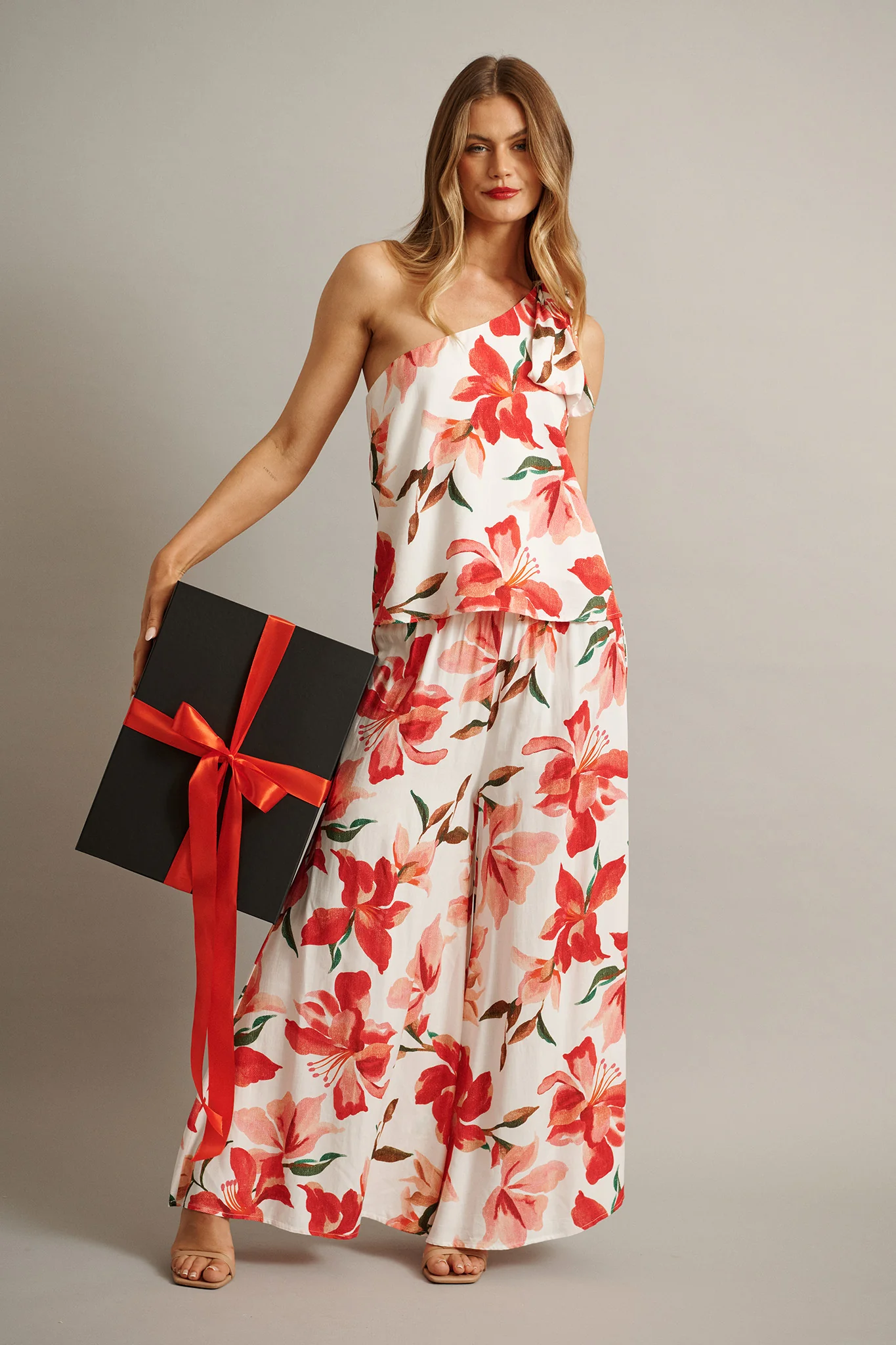 Lilibet Pant in White and Red Floral - Image 2