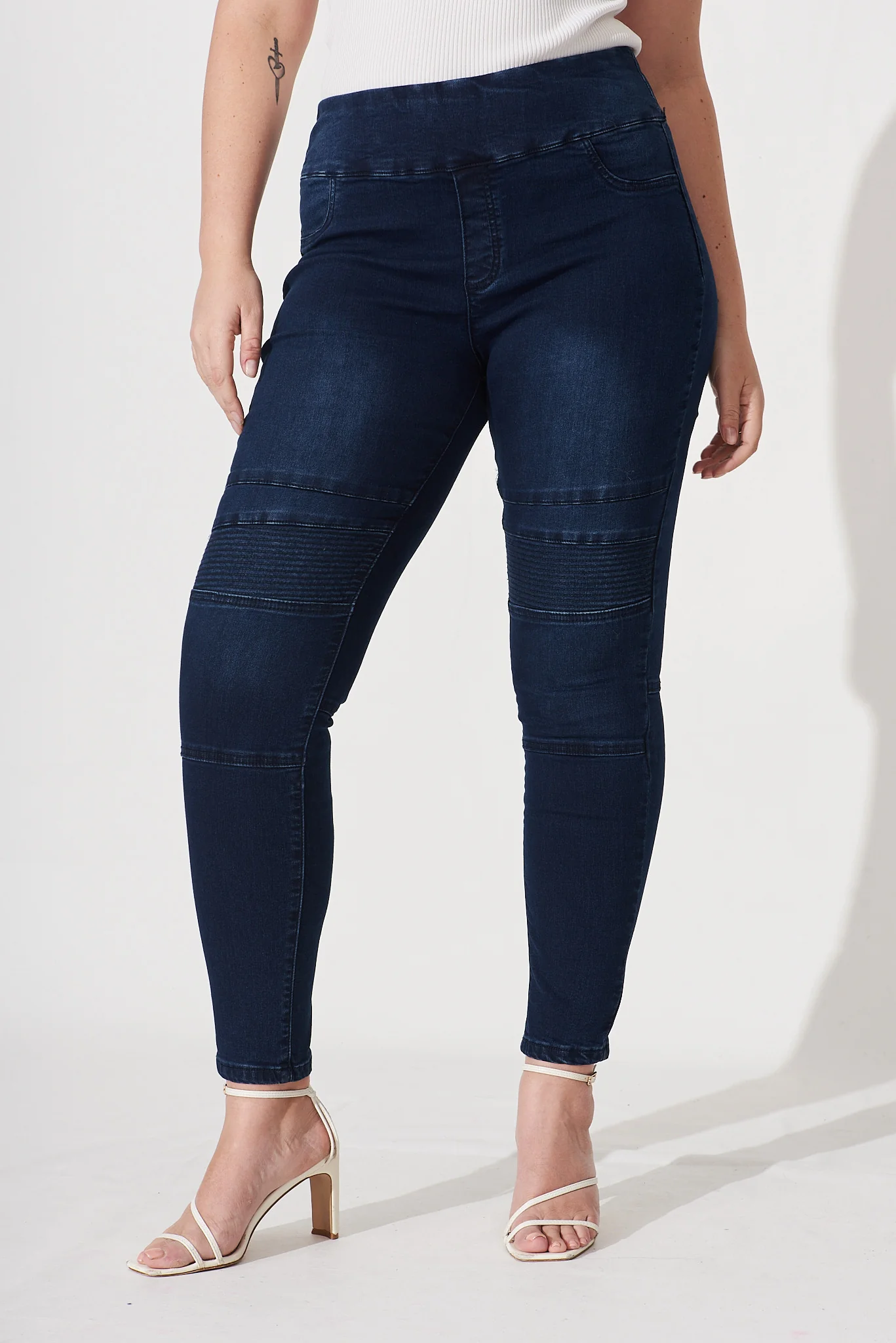 Little Lies High Rise Skinny Jegging In Dark Blue Denim - Image 6