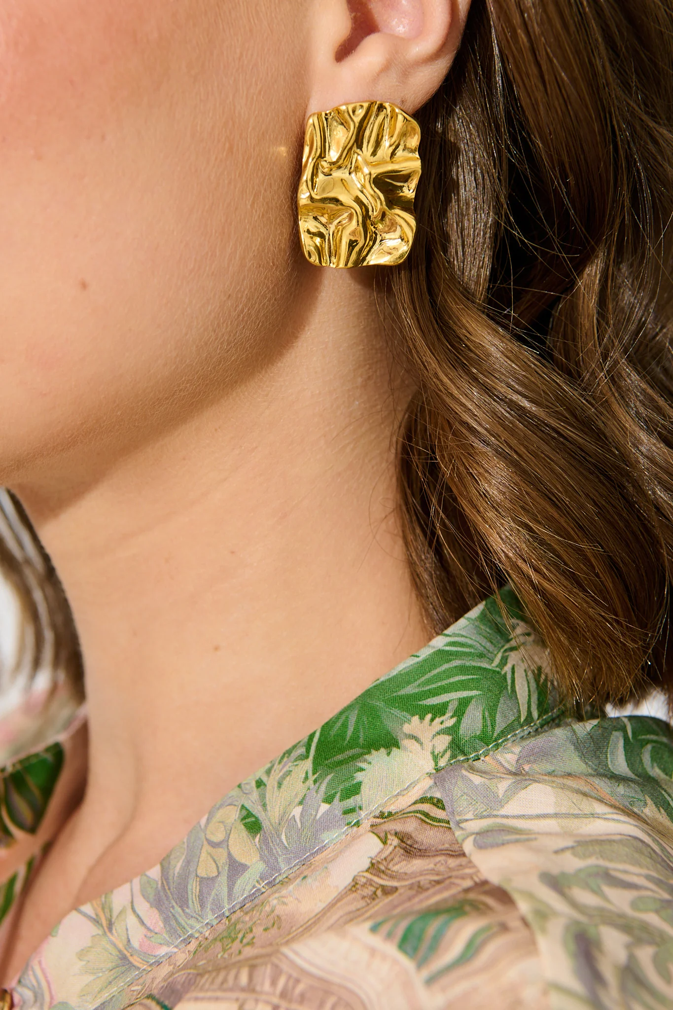 Lola Stud Earrings in Gold