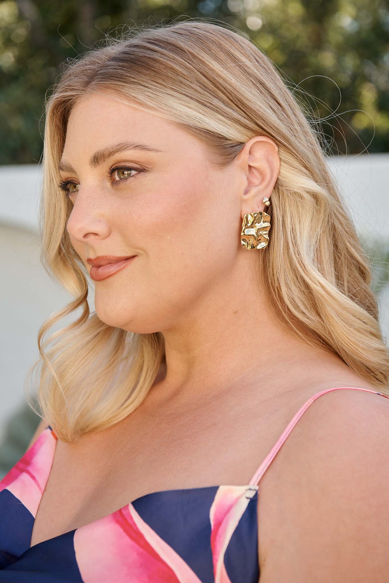 Lola Stud Earrings in Gold - Image 2