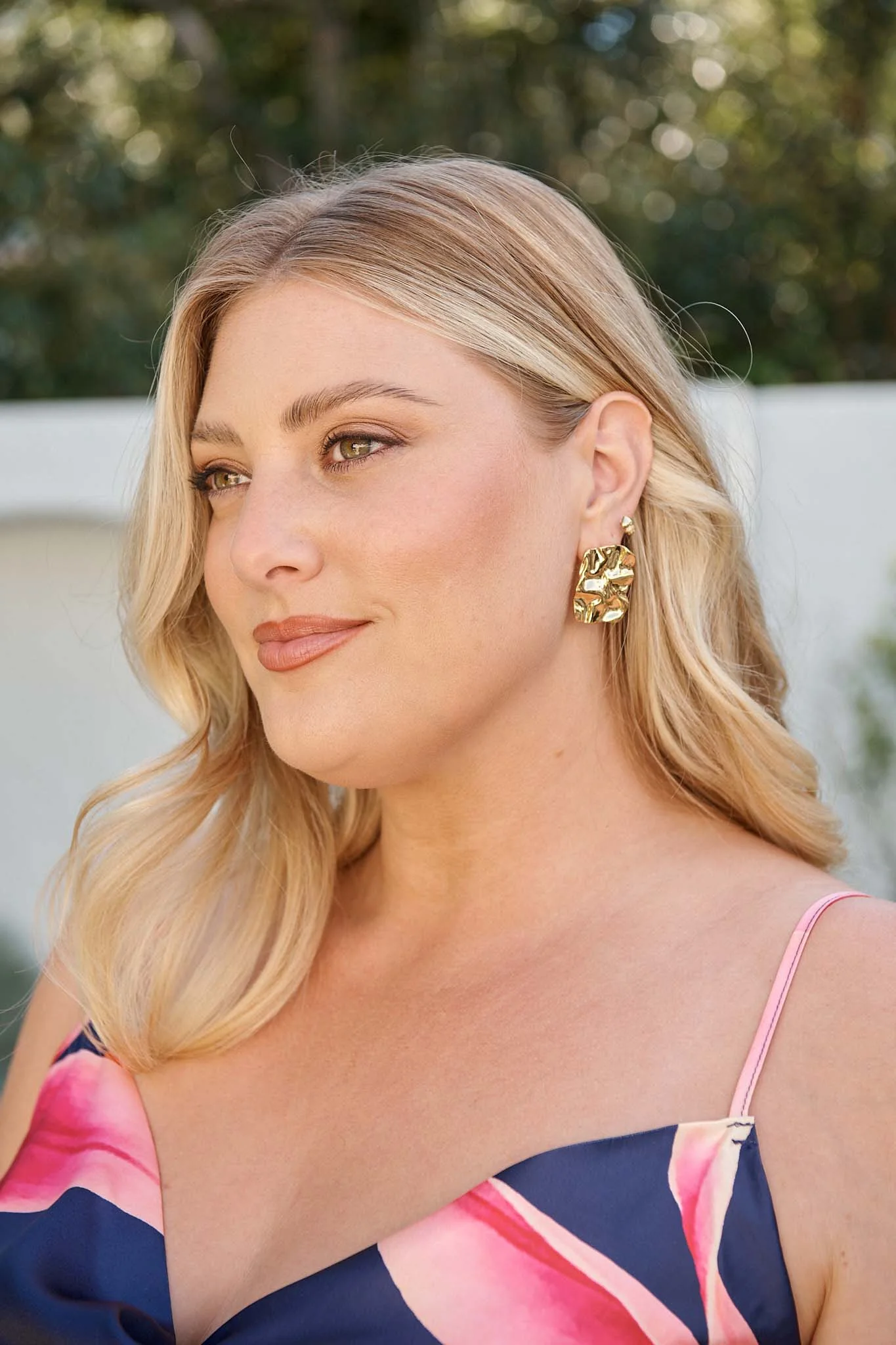 Lola Stud Earrings in Gold - Image 4