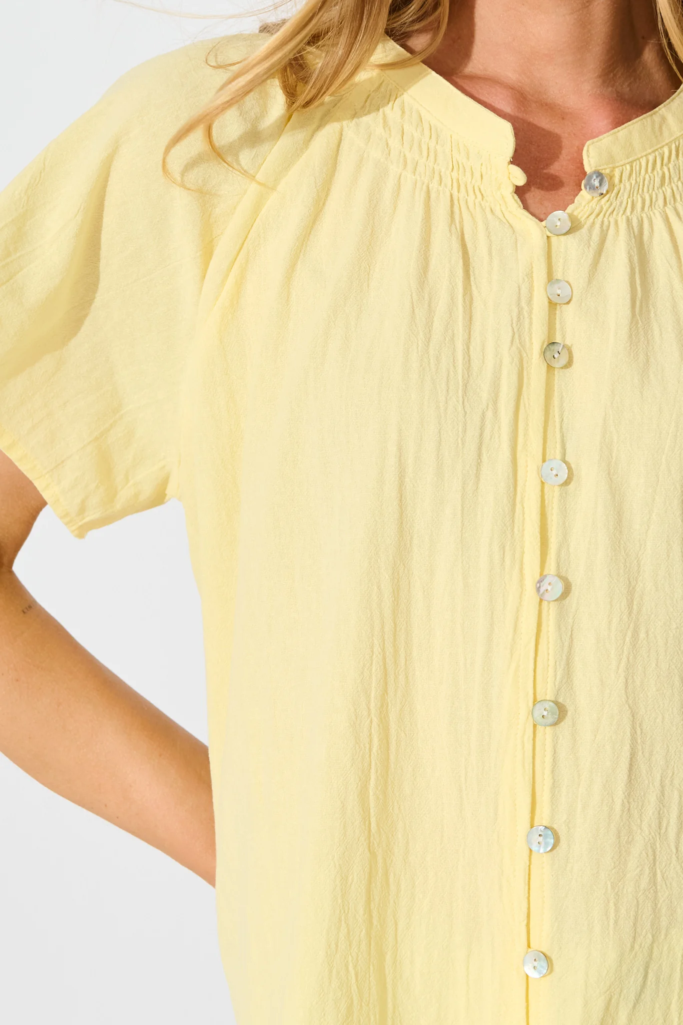 Lombard Top in Butter Yellow Cotton Linen - Image 5