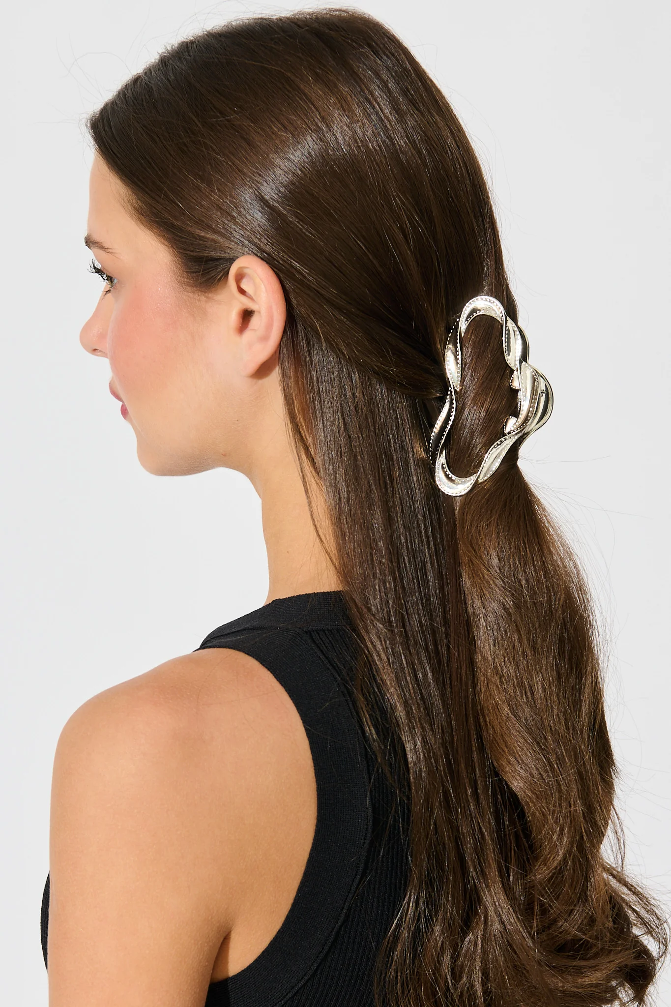 Lovara Metal Hair Claw In Silver - Image 2