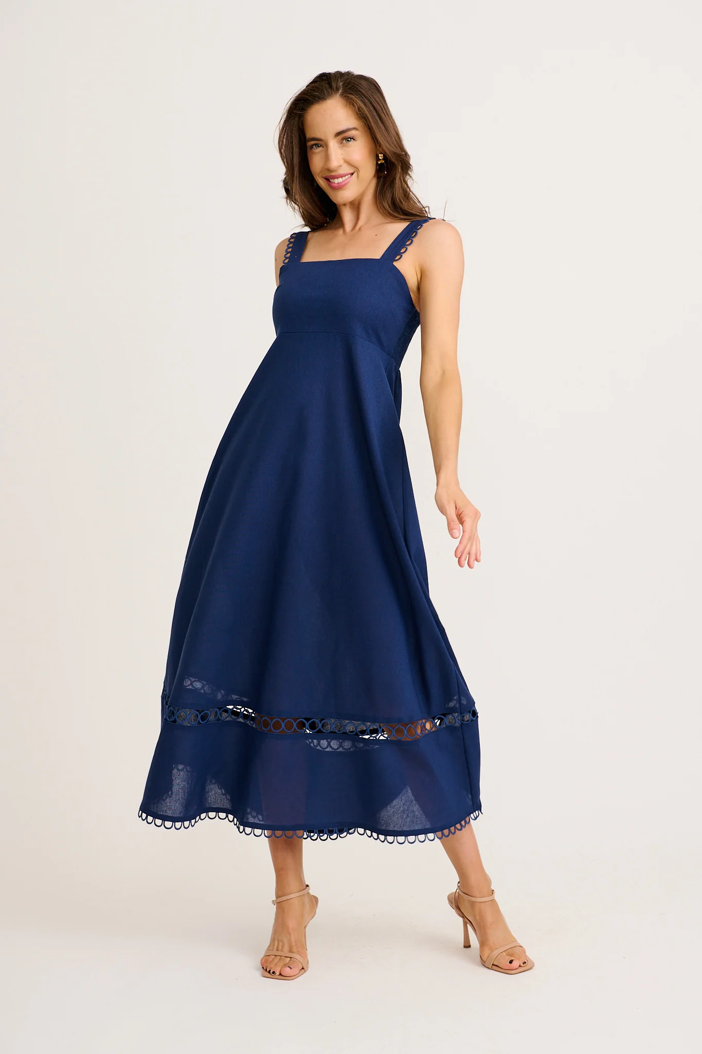 Luxe Enchant Maxi Dress in Navy Linen Blend - Image 3