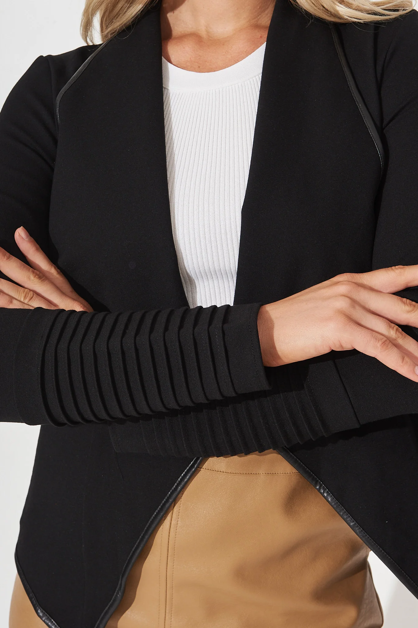 Lyndall Jacket In Black - Image 5
