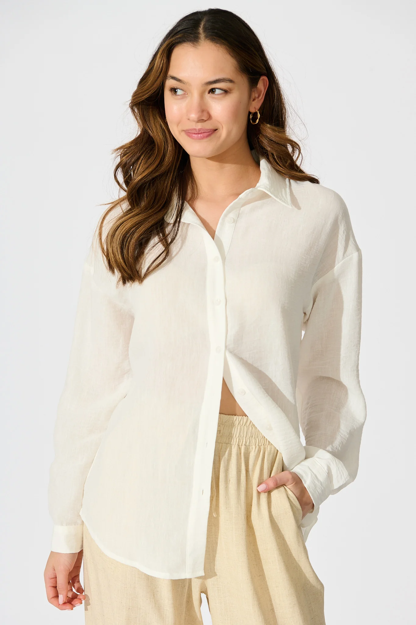 Lysandra Shirt in White Linen Blend - Image 2