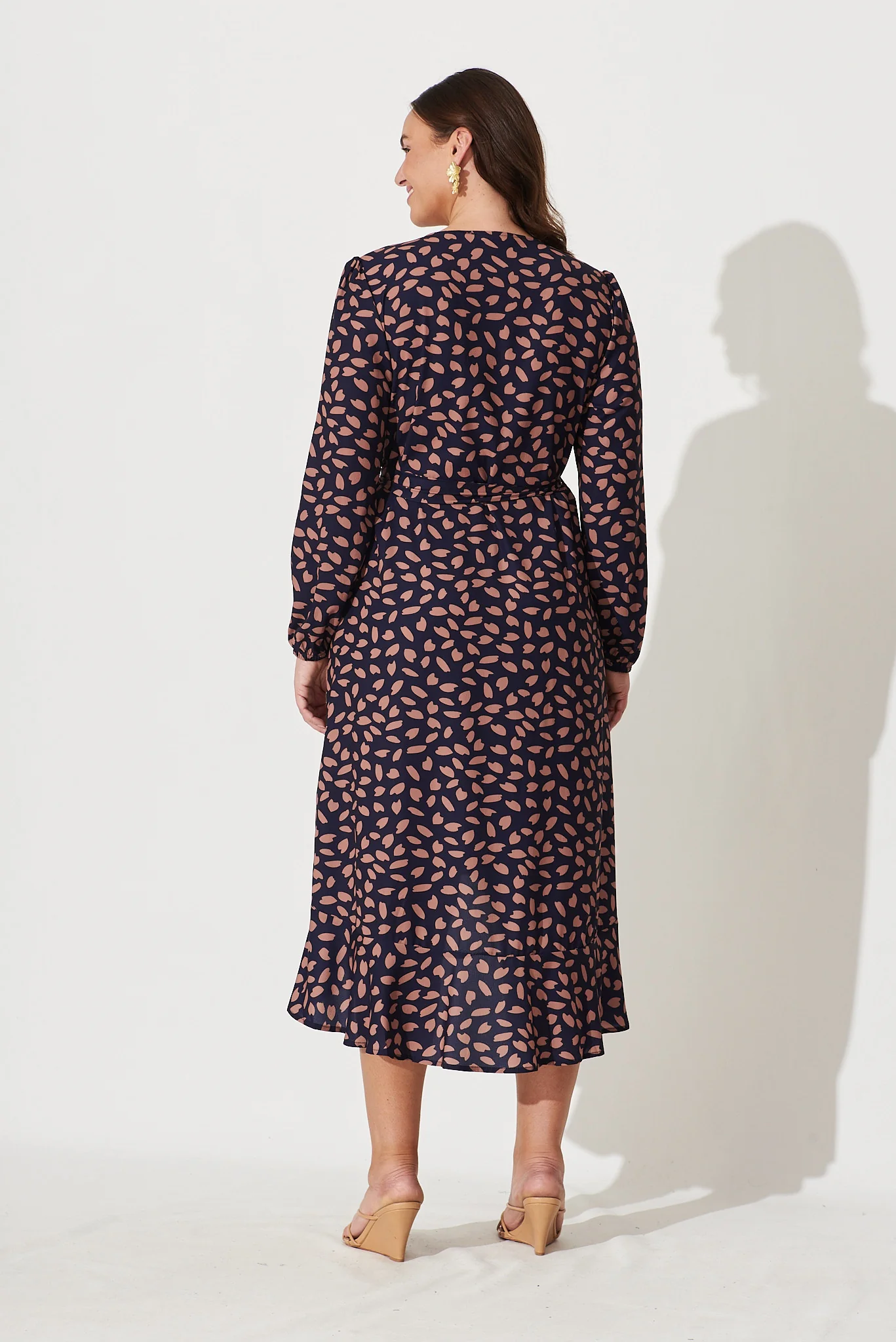 Mabo Midi Dress In Navy With Rust Leaf - Image 9