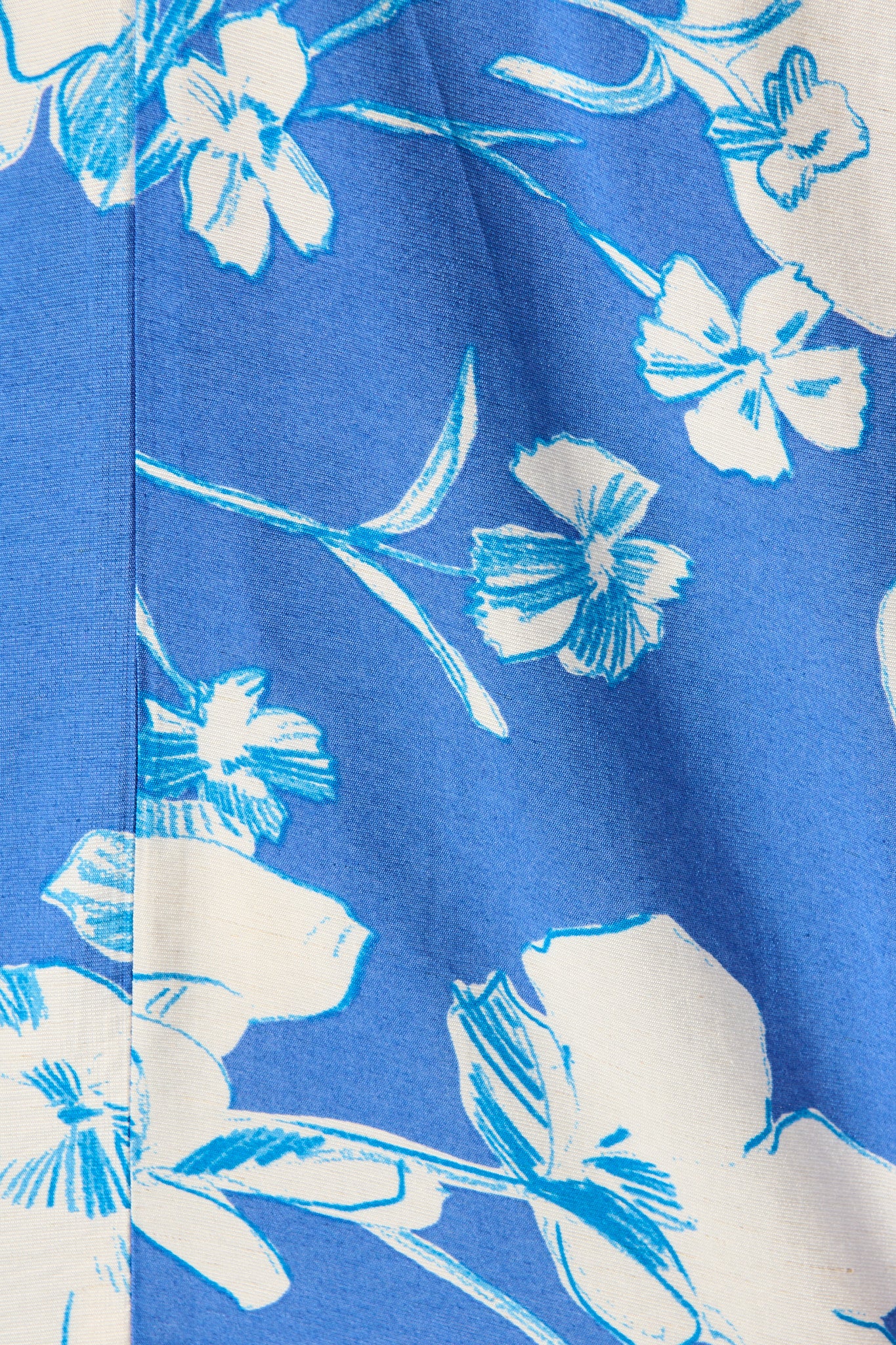 Marcy Top in Blue with White Floral Linen Blend - Image 6