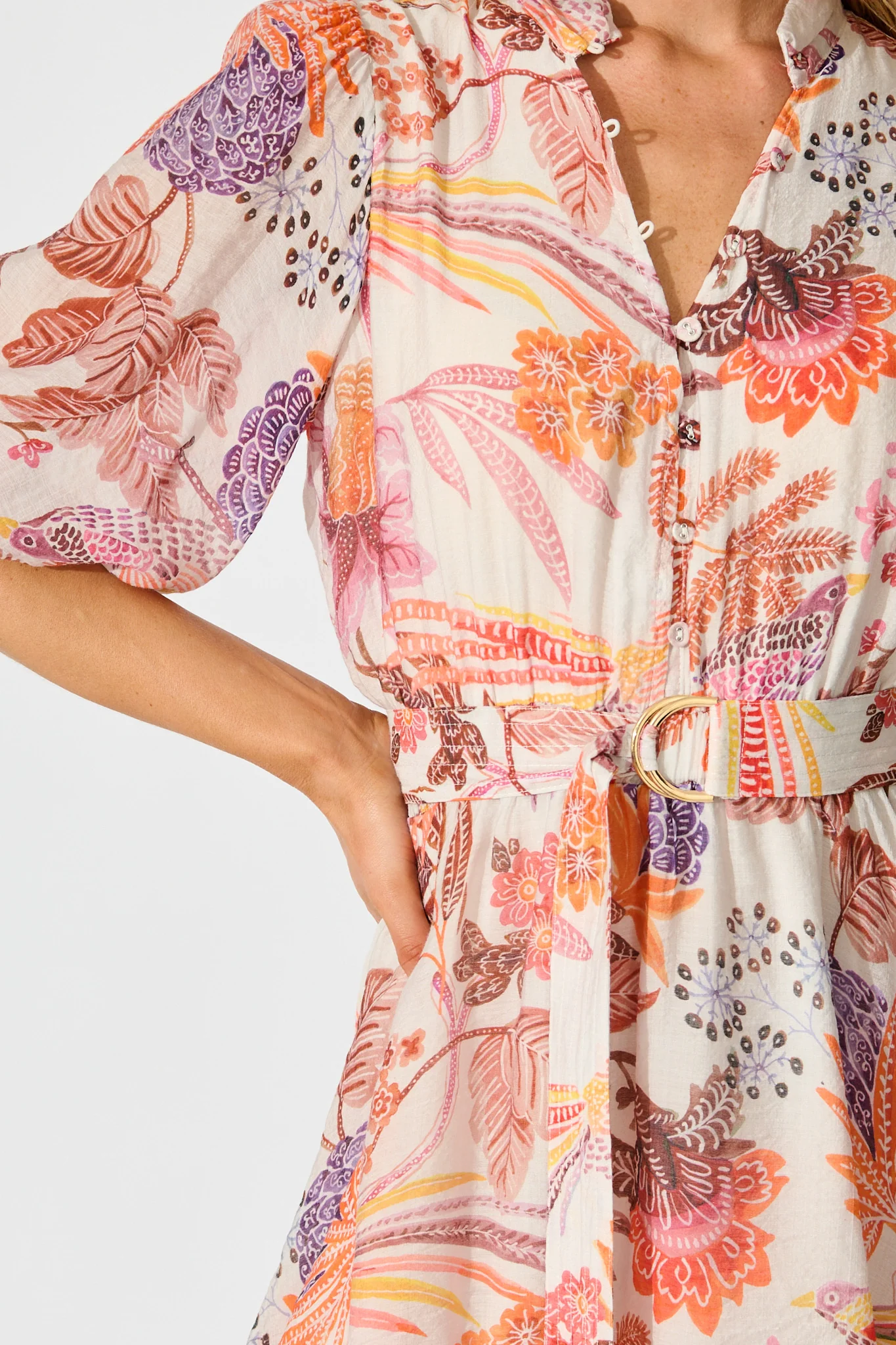 Marilina Short Dress in Multi Tan Leaf Print - Image 5