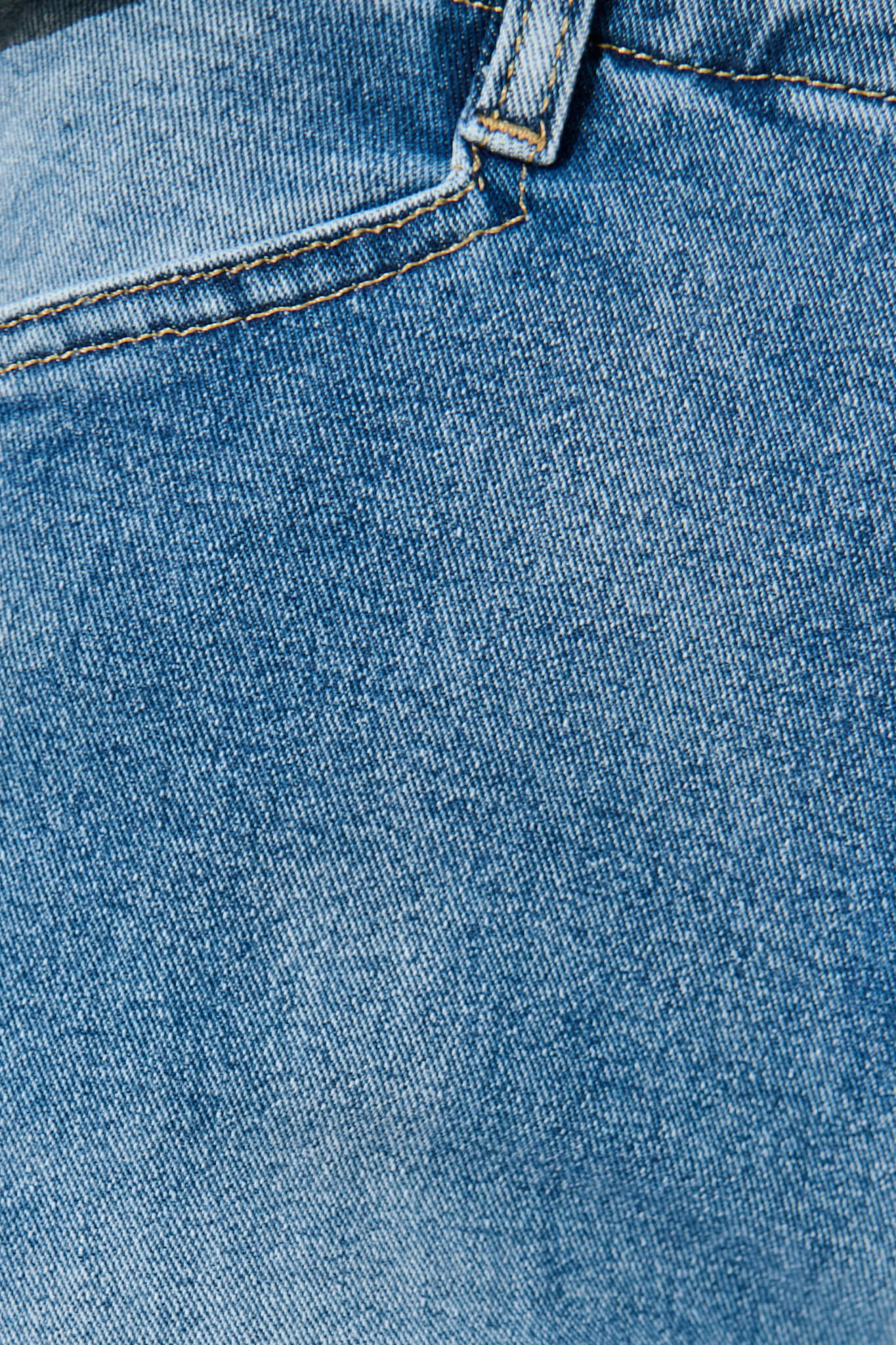 Maxille High Rise Wide Leg Jean in Mid Blue Denim - Image 10