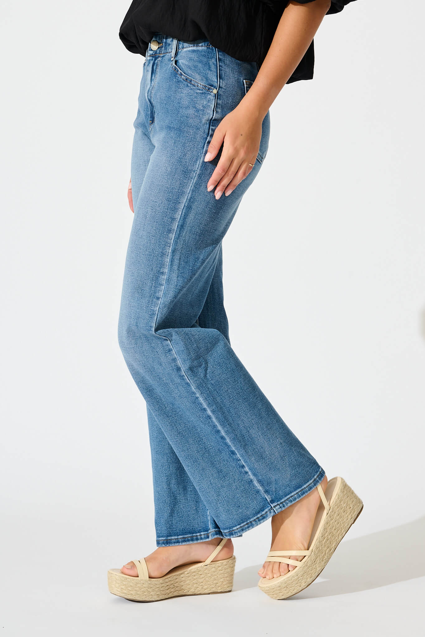 Maxille High Rise Wide Leg Jean in Mid Blue Denim - Image 3