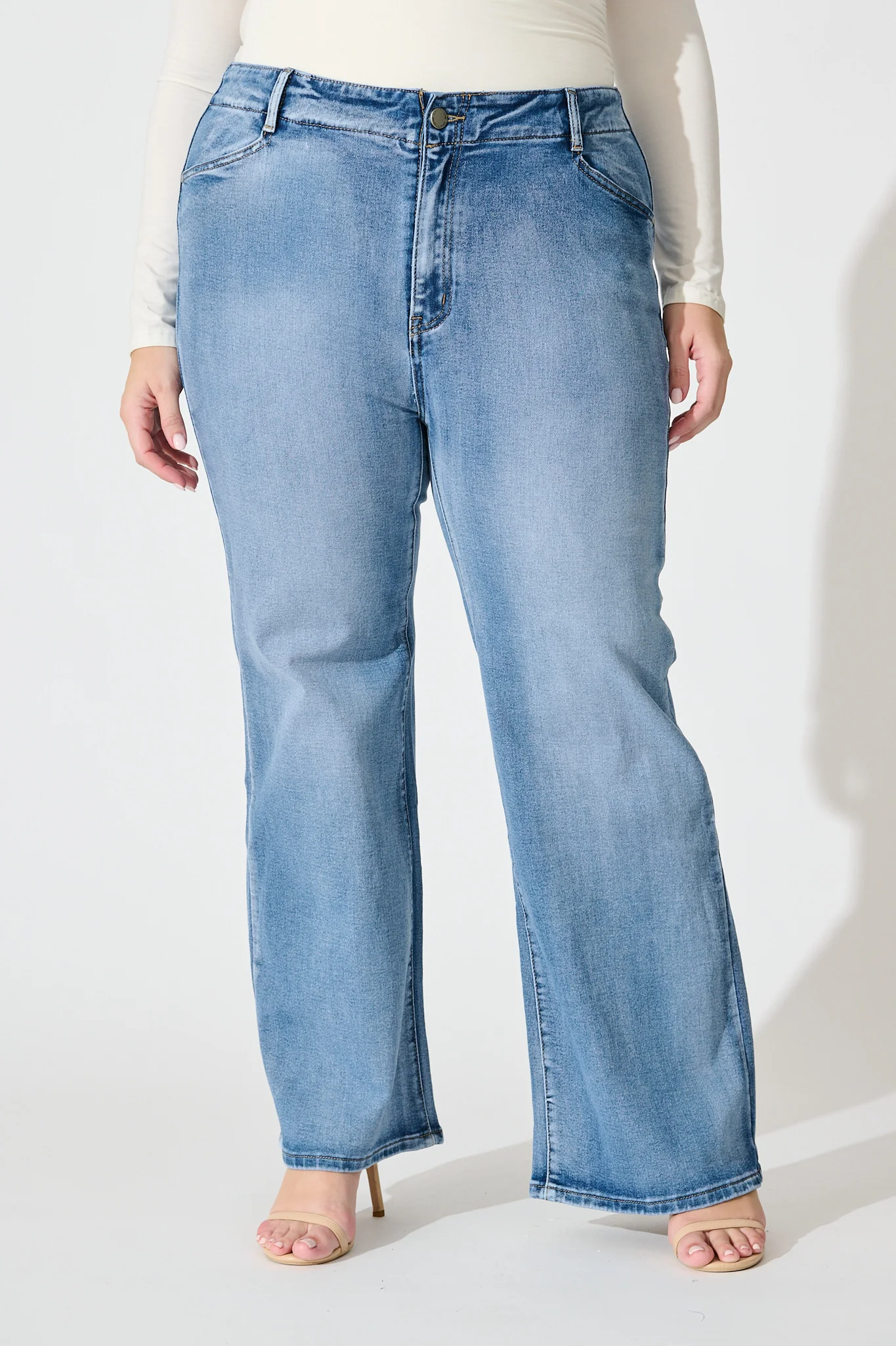 Maxille High Rise Wide Leg Jean in Mid Blue Denim - Image 9