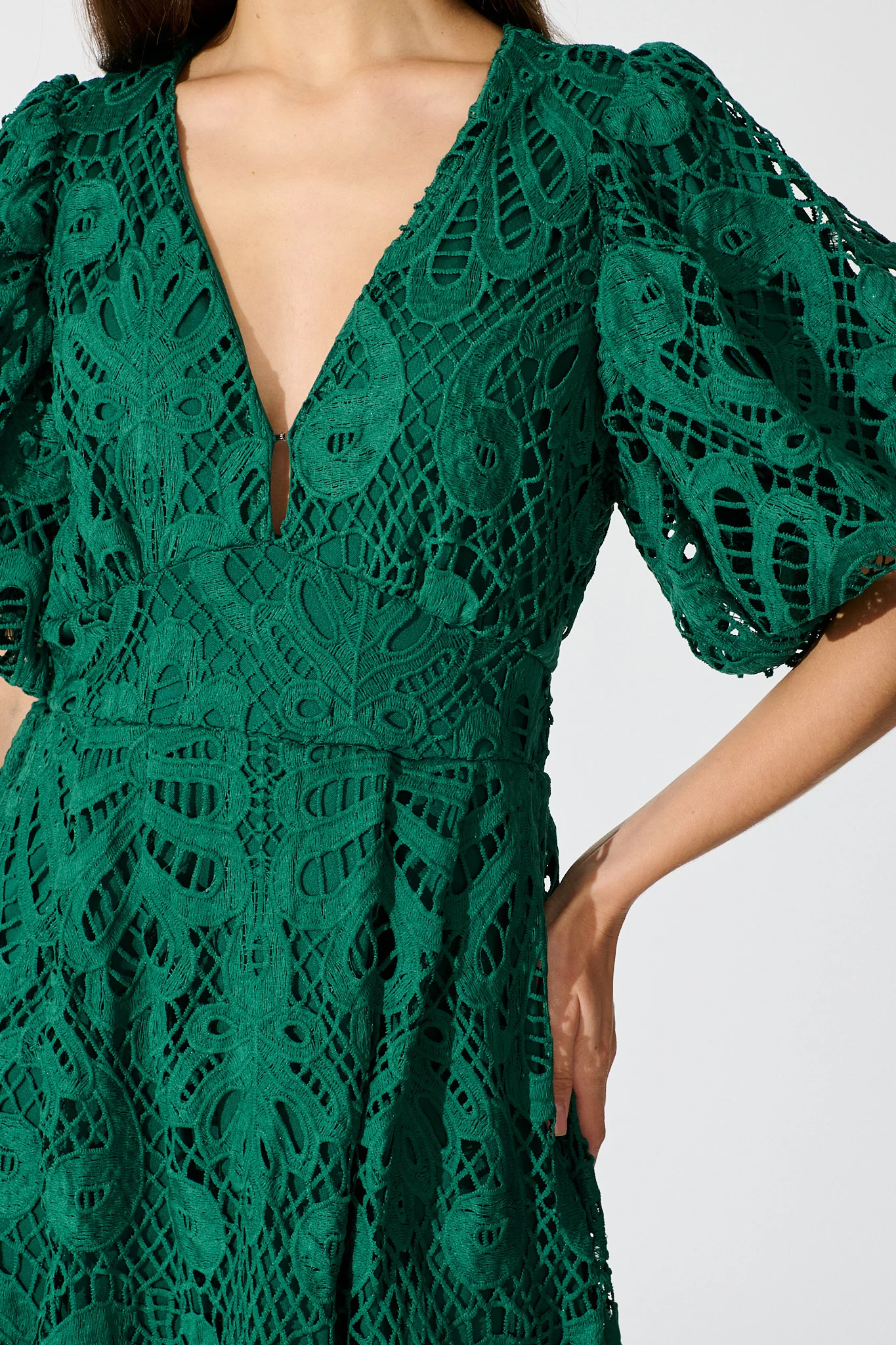 Millie Lace Maxi Dress In Emerald - Image 6