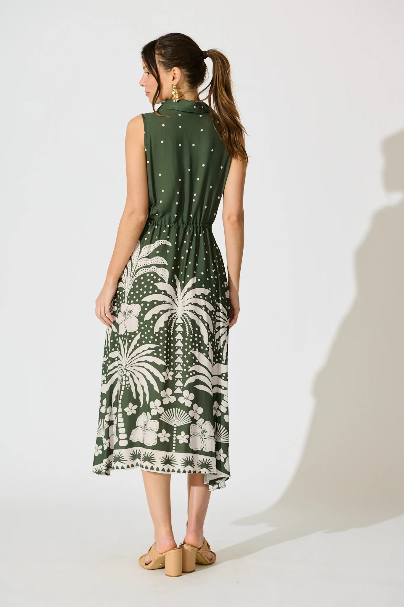 Mirren Midi Dress in Emerald with White Palm Print - Image 4