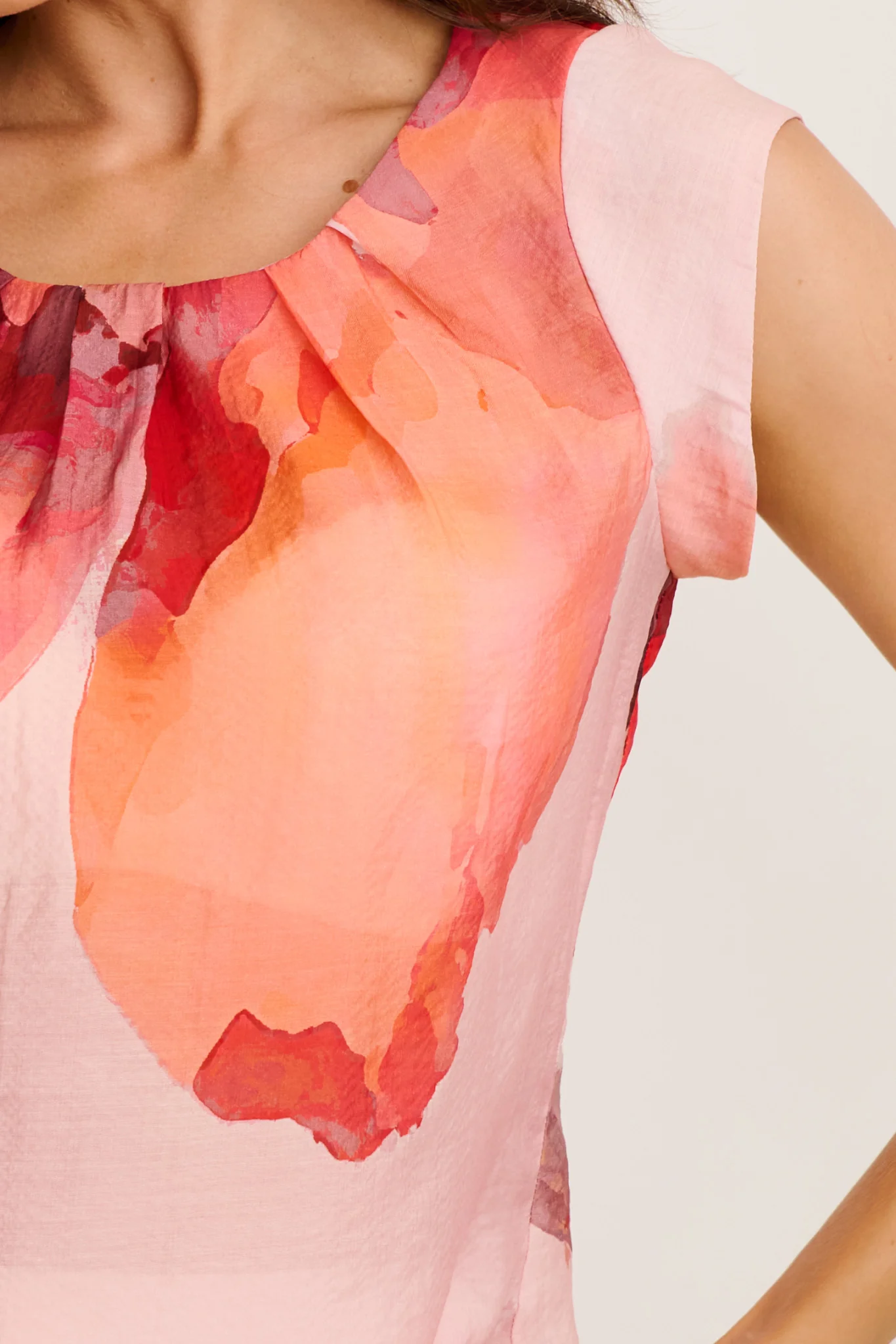 Moonshadows Top in Pink with Tangerine Floral - Image 5