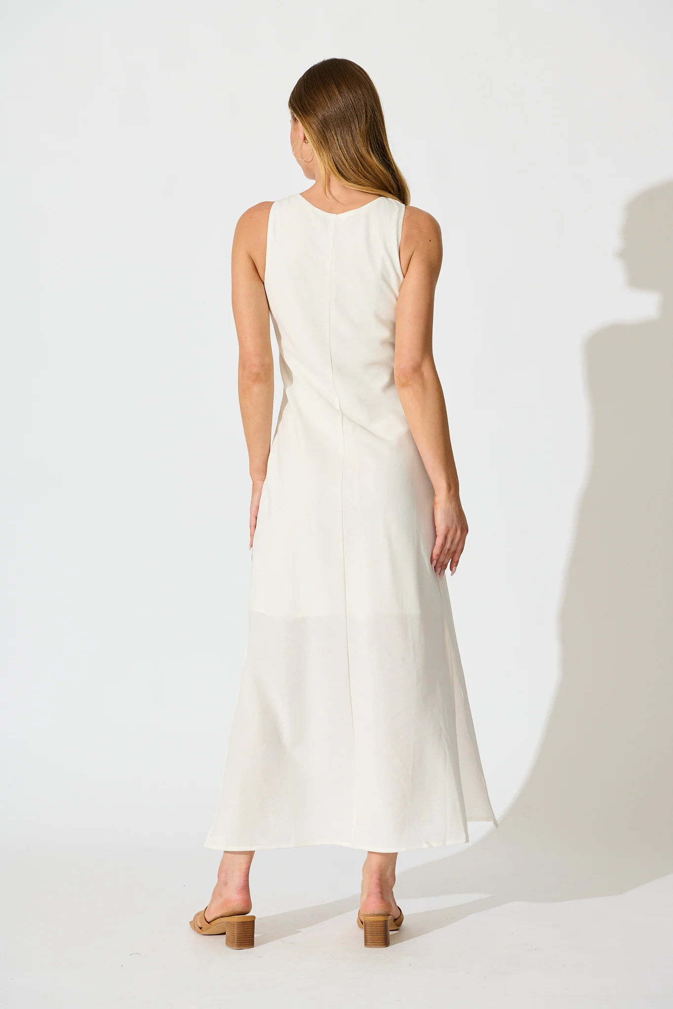 Mylah Maxi Dress in White Linen Blend - Image 4