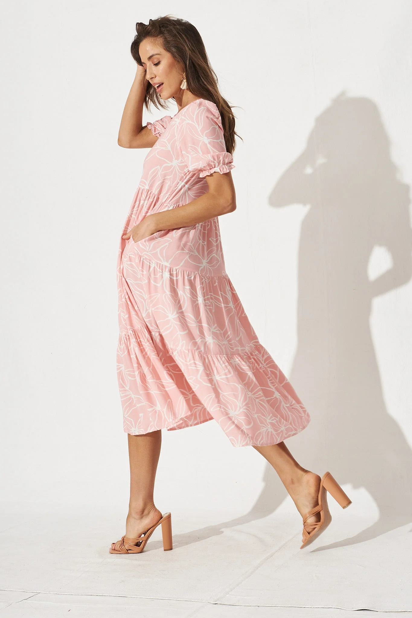 Nevi Tiered Midi Dress In Pink Floral - Image 4