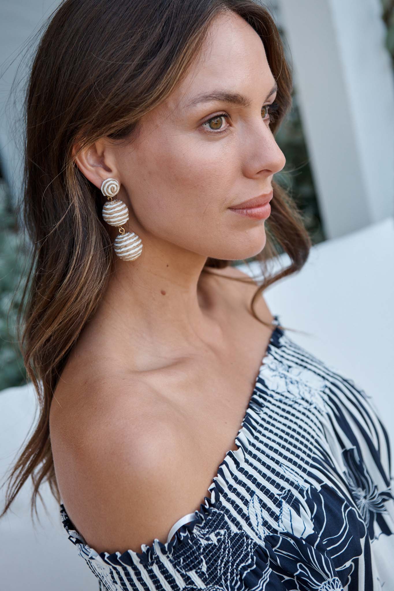 Noor Drop Earrings in Brown and Beige Raffia - Image 6