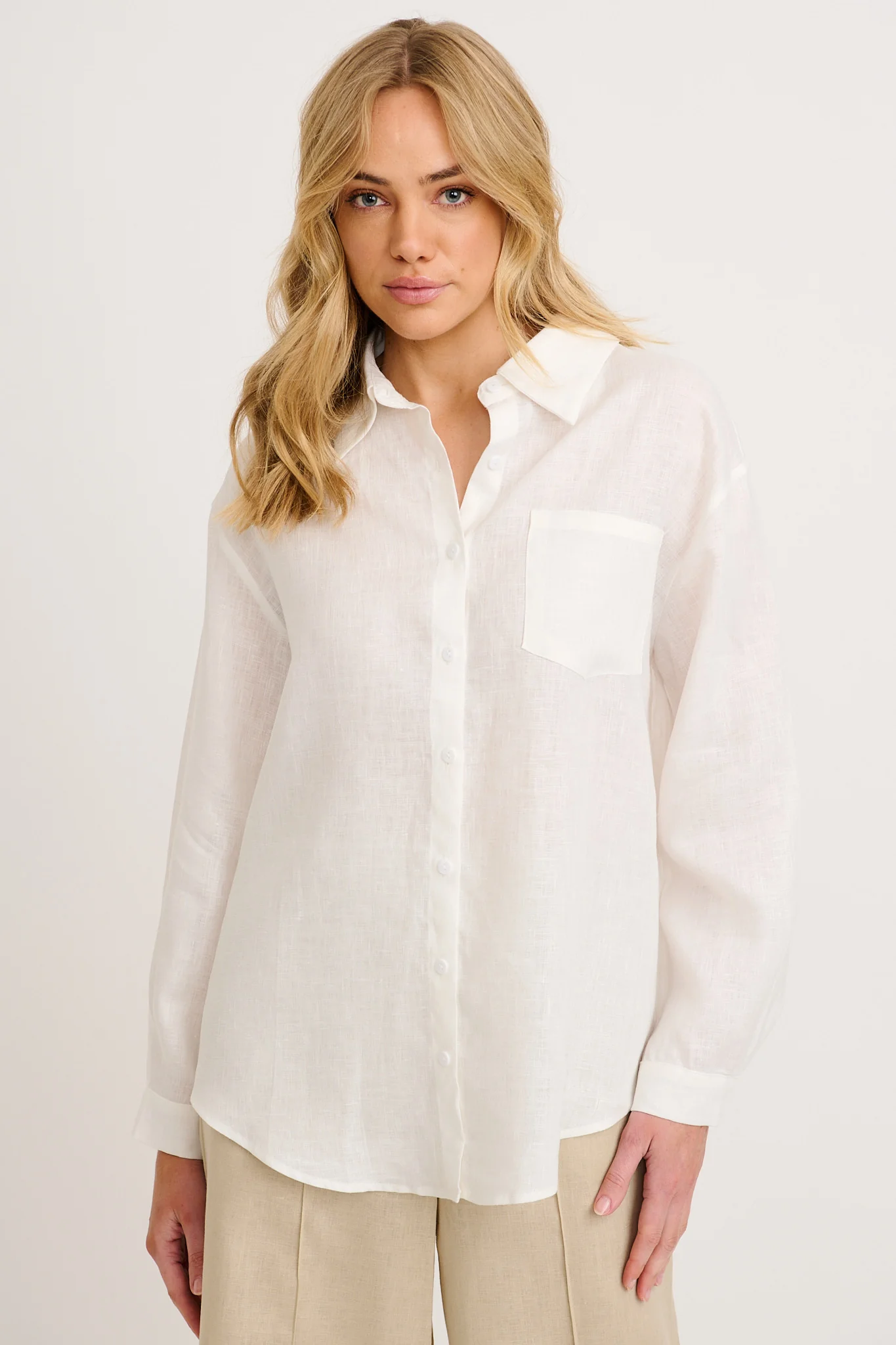 Ocean Echo Shirt in White Linen - Image 11