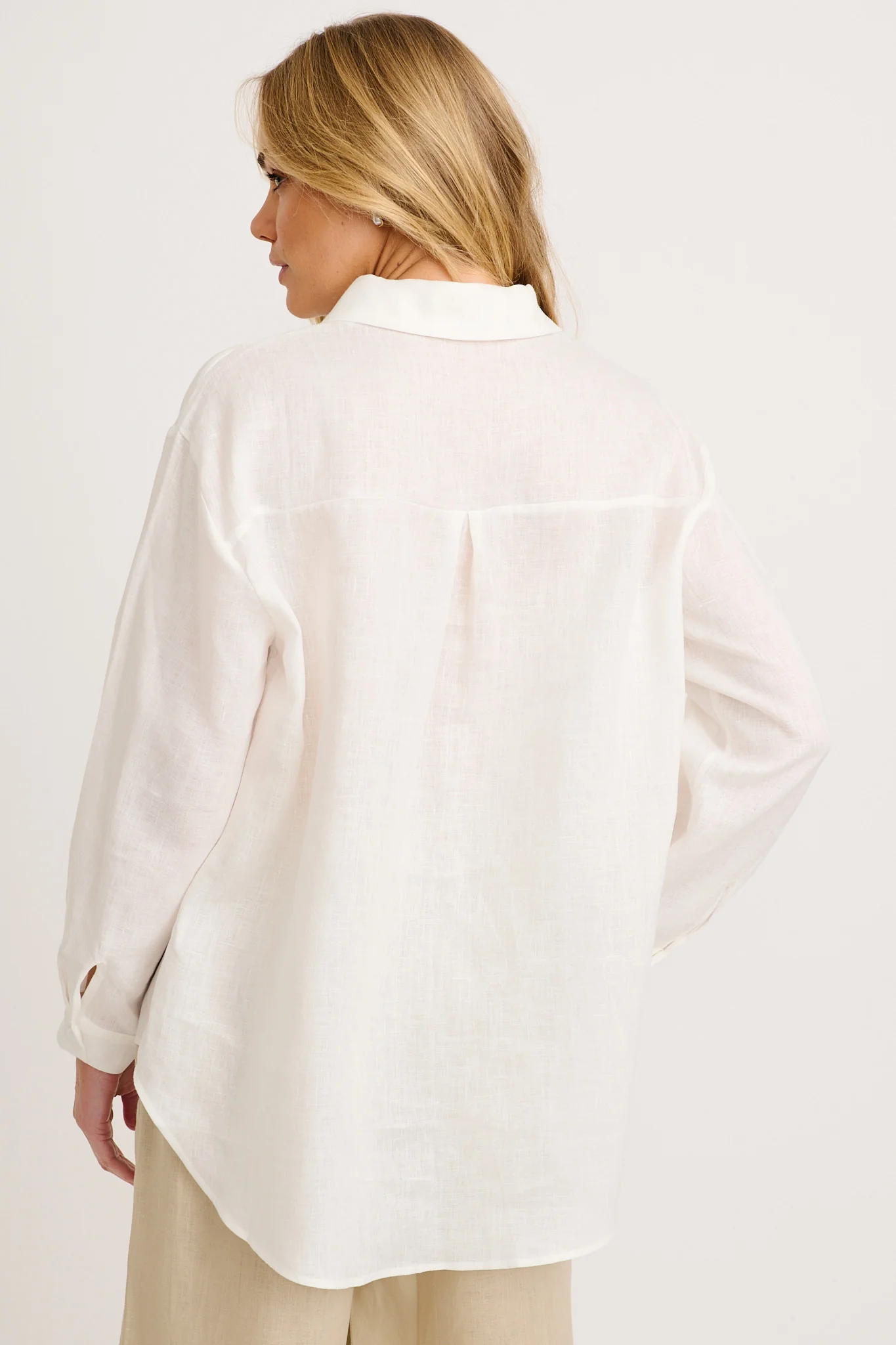 Ocean Echo Shirt in White Linen - Image 9